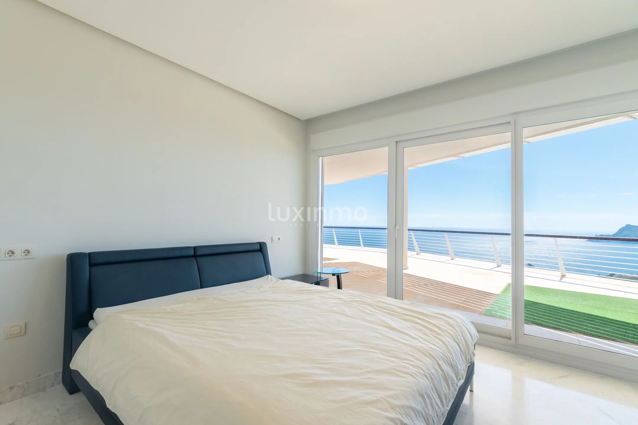 Modern sea view penthouse in Altea Hills — photo 26