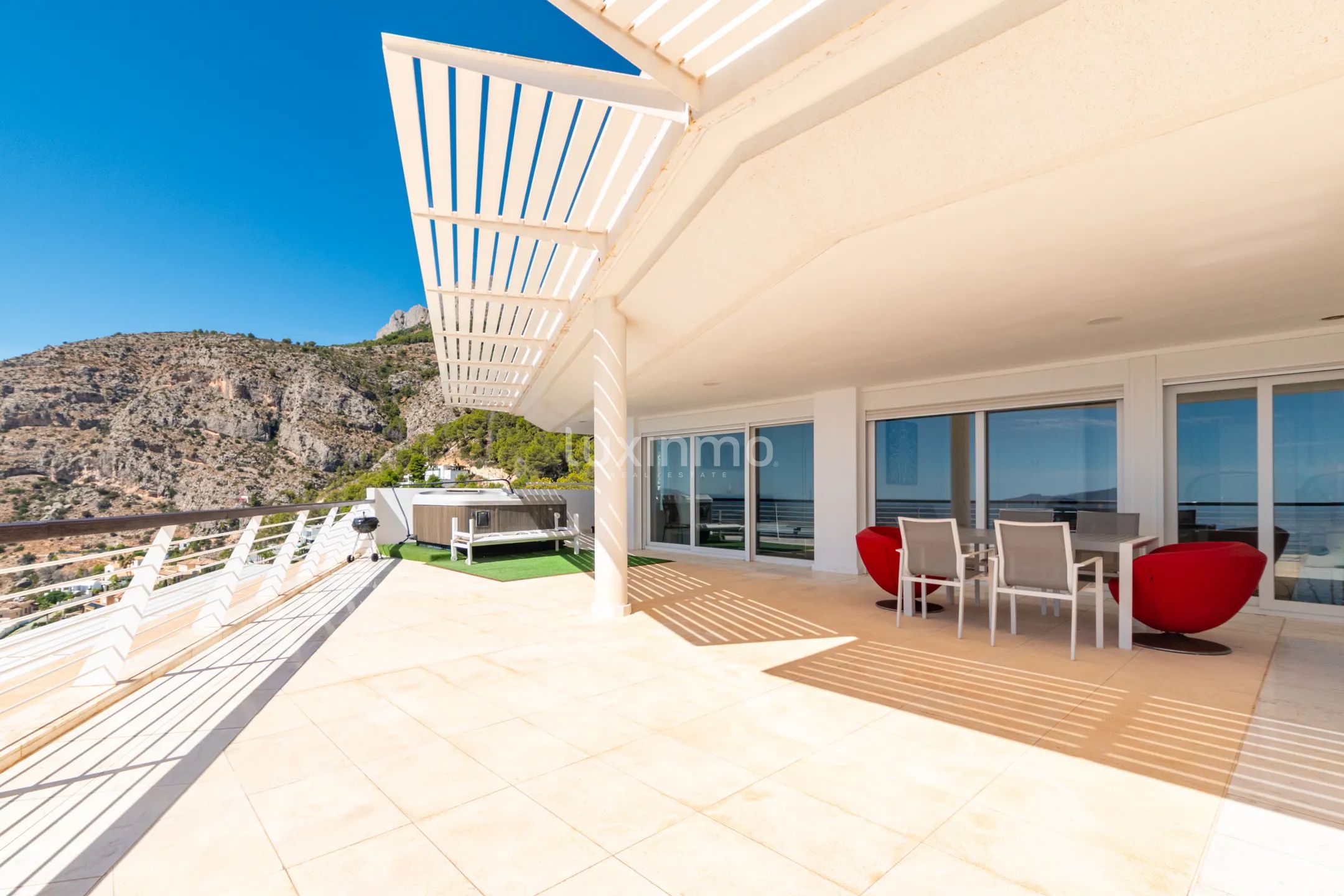 Modern sea view penthouse in Altea Hills — photo 8