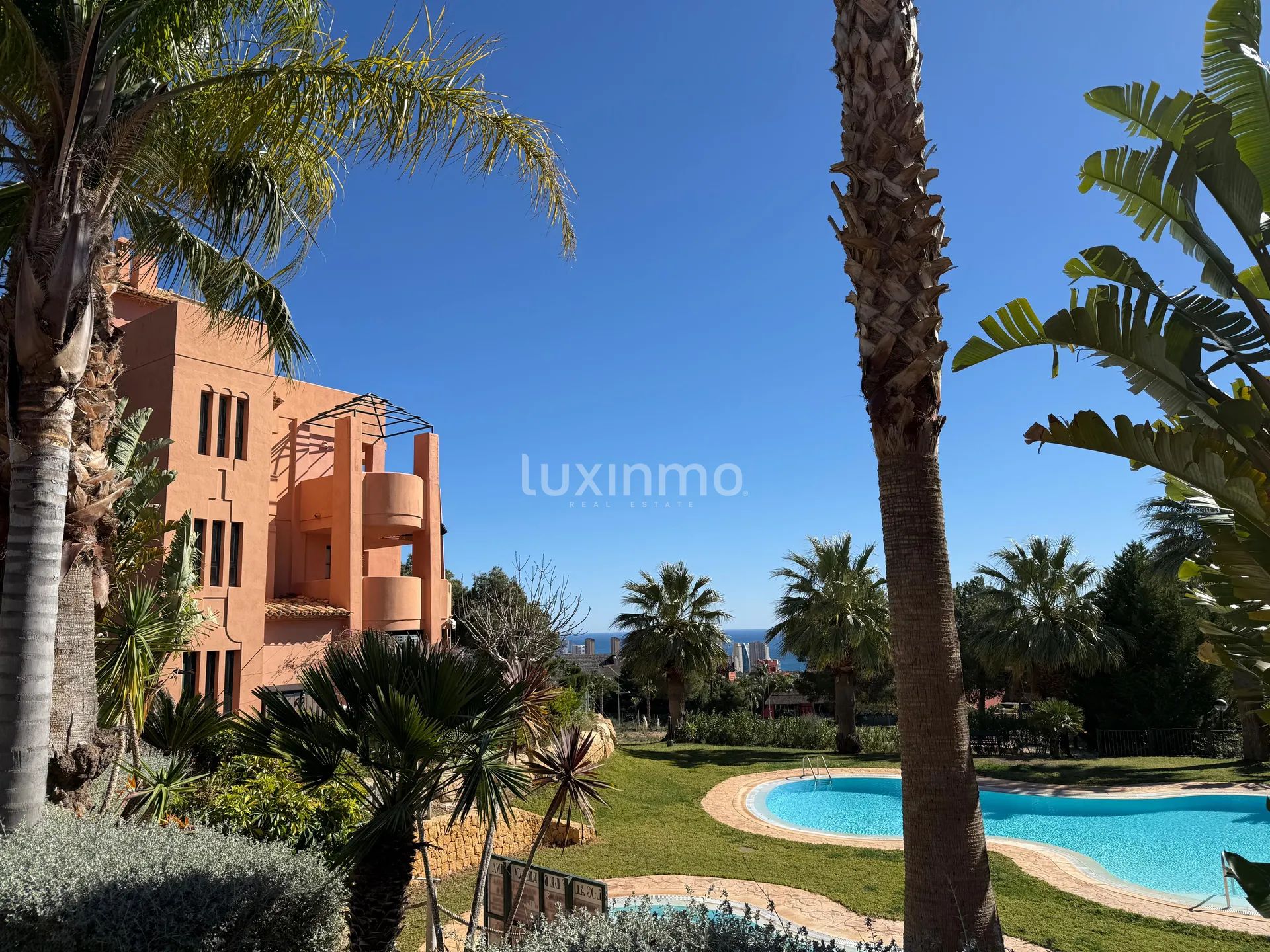 Mediterranean penthouse with panoramic sea views — photo 16