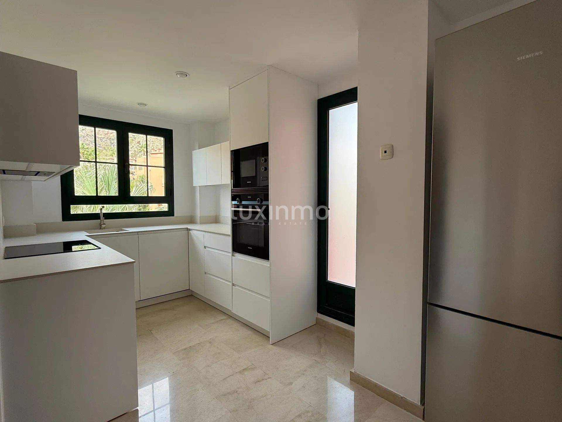 Mediterranean penthouse with panoramic sea views — photo 10