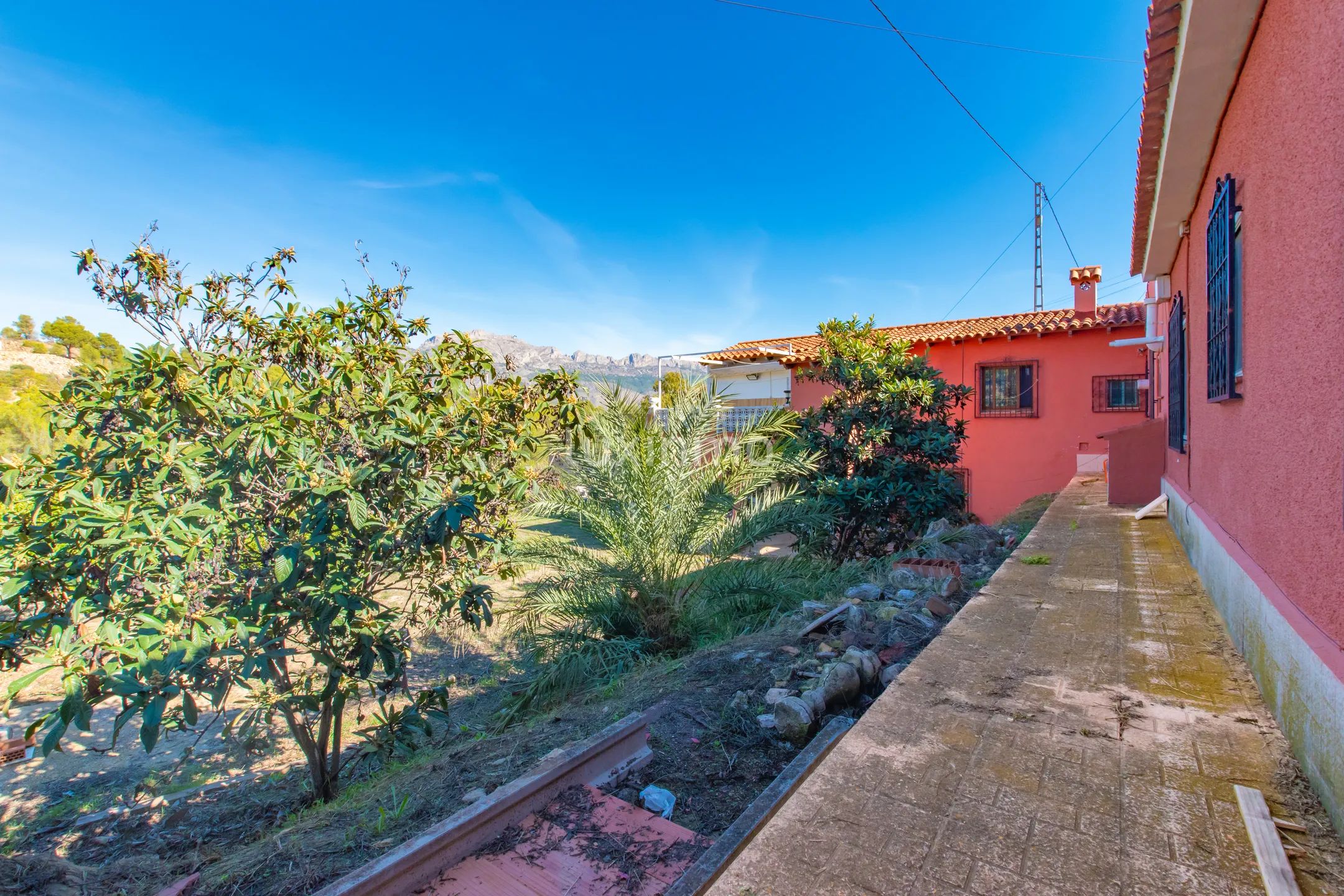 Spacious colonial house with large plot in La Nucia — photo 14