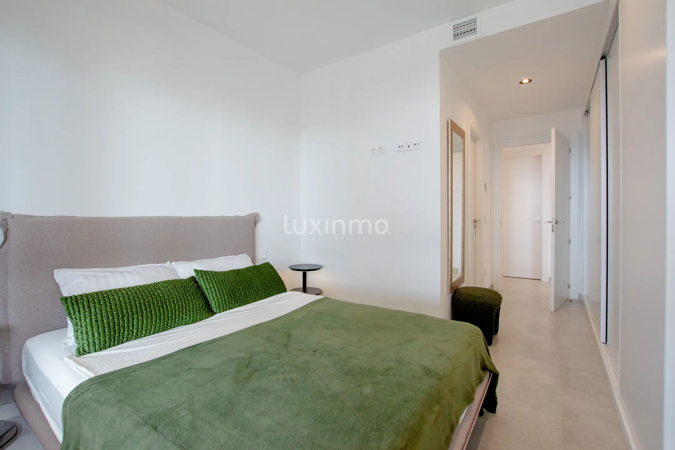 Modern apartment for rent with sea views in Calpe — photo 12
