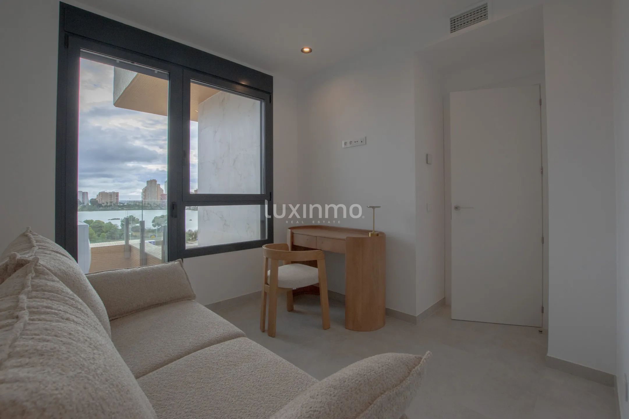 Modern apartment for rent with sea views in Calpe — photo 15