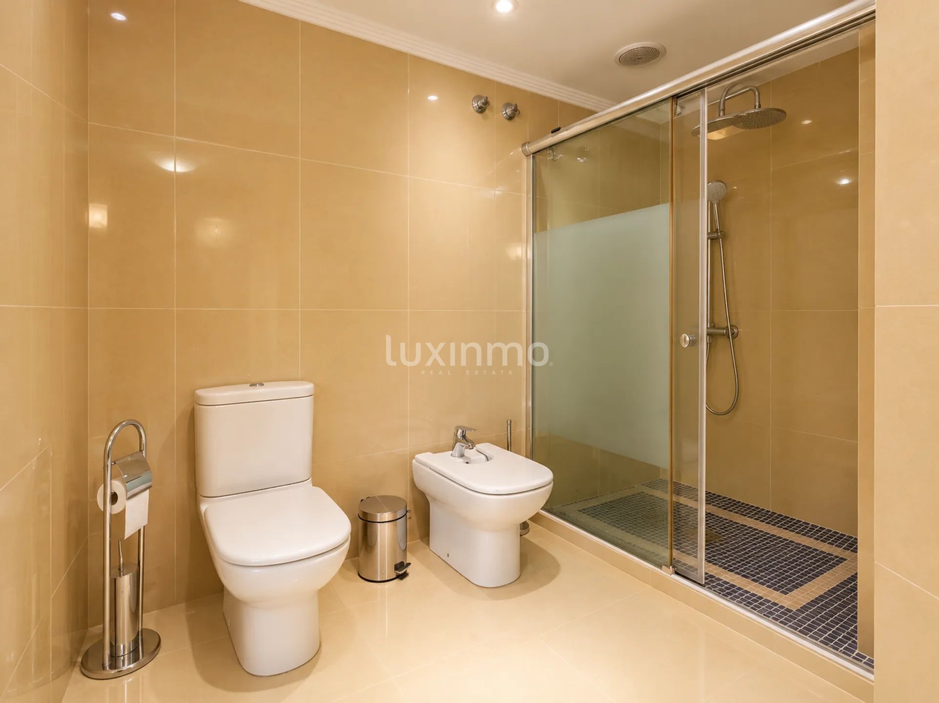 3-bedroom apartment with parking and sea views in Altea pueblo — photo 15