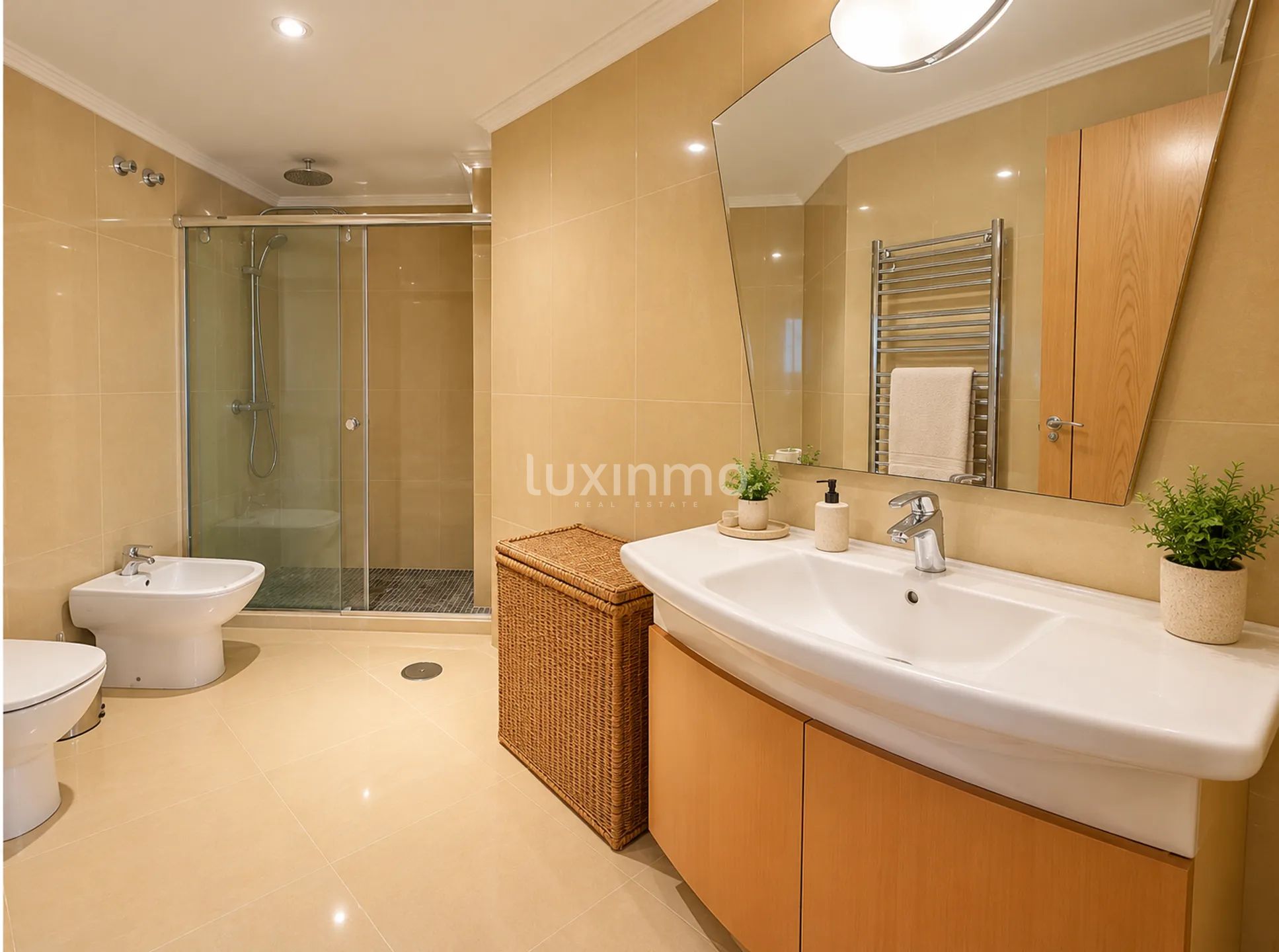 3-bedroom apartment with parking and sea views in Altea pueblo — photo 16