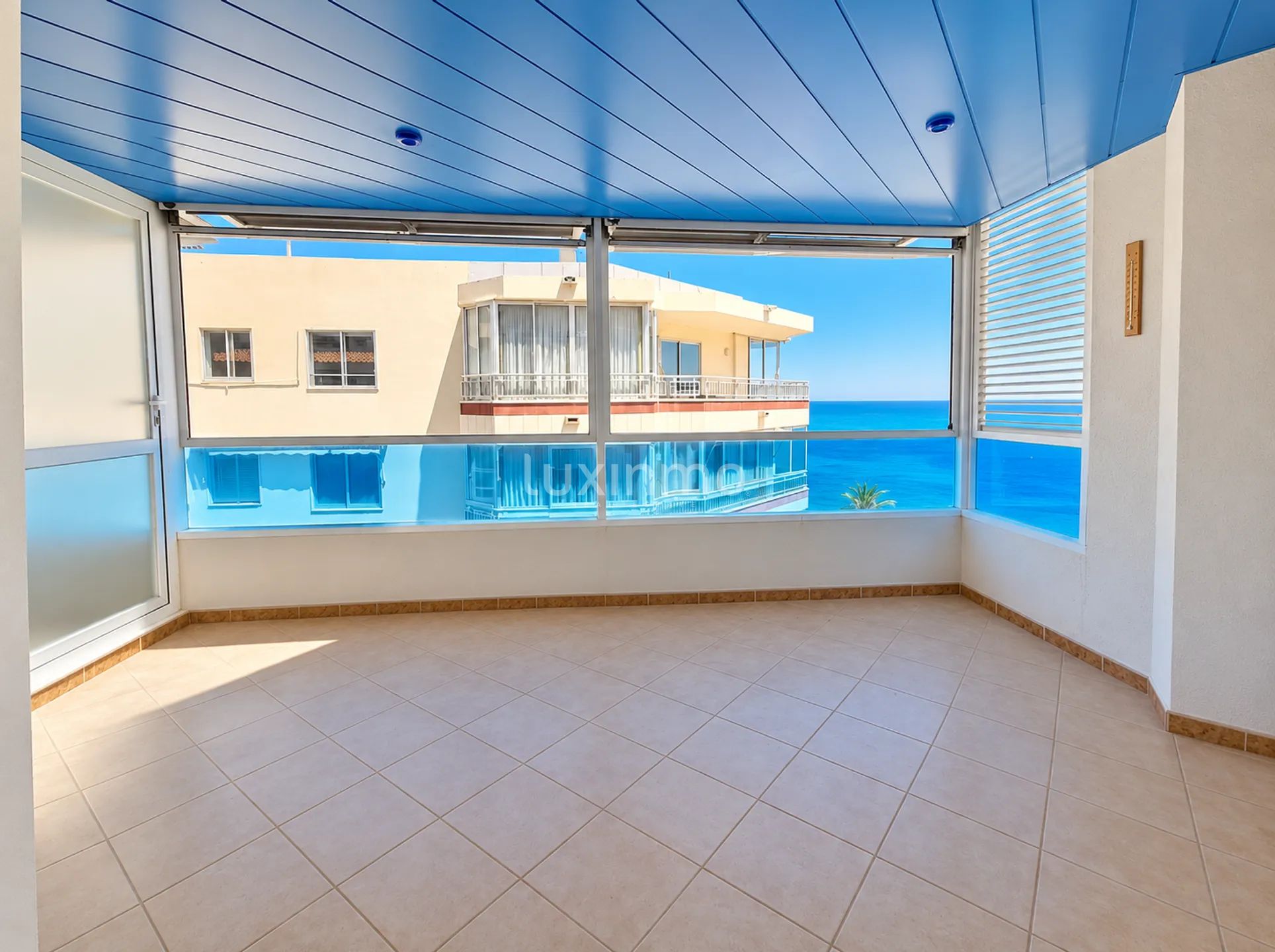 3-bedroom apartment with parking and sea views in Altea pueblo — photo 2
