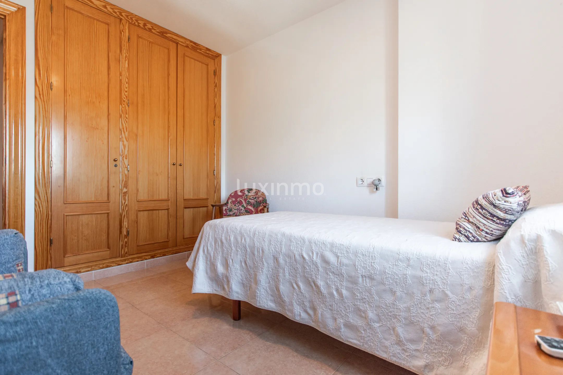 Apartment with sea and mountain views in Altea — photo 7