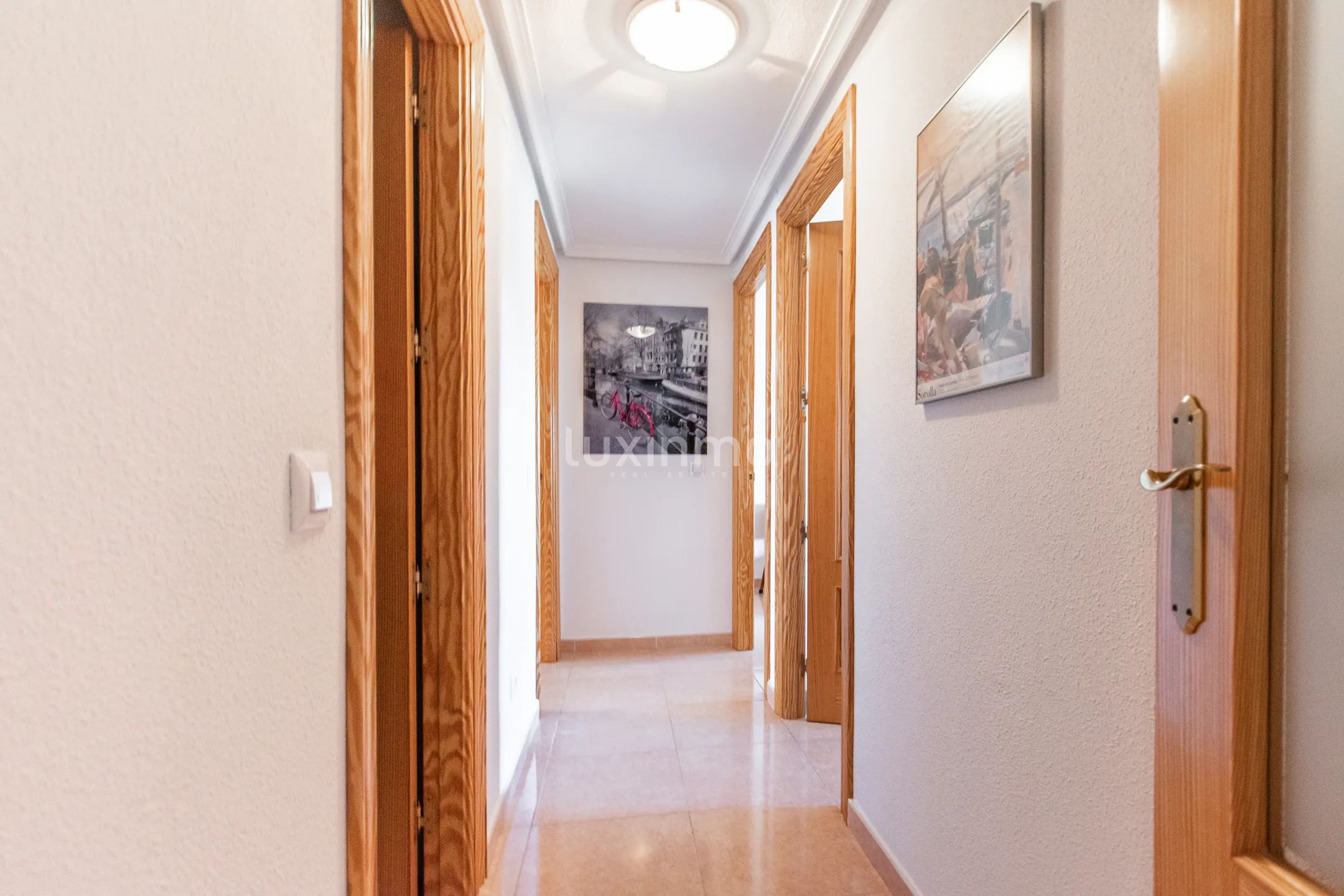 Apartment with sea and mountain views in Altea — photo 13