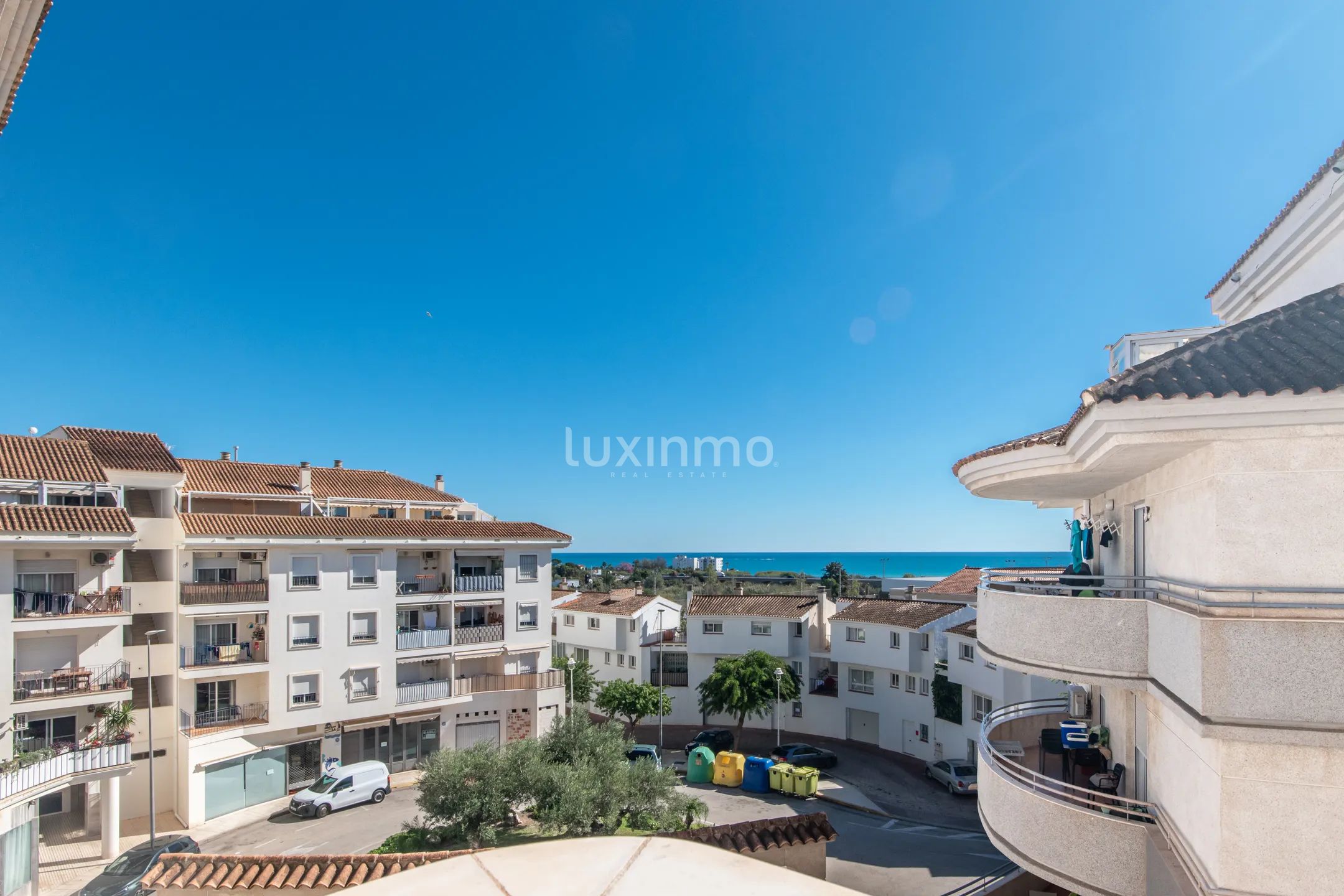 Apartment with sea and mountain views in Altea — photo 1
