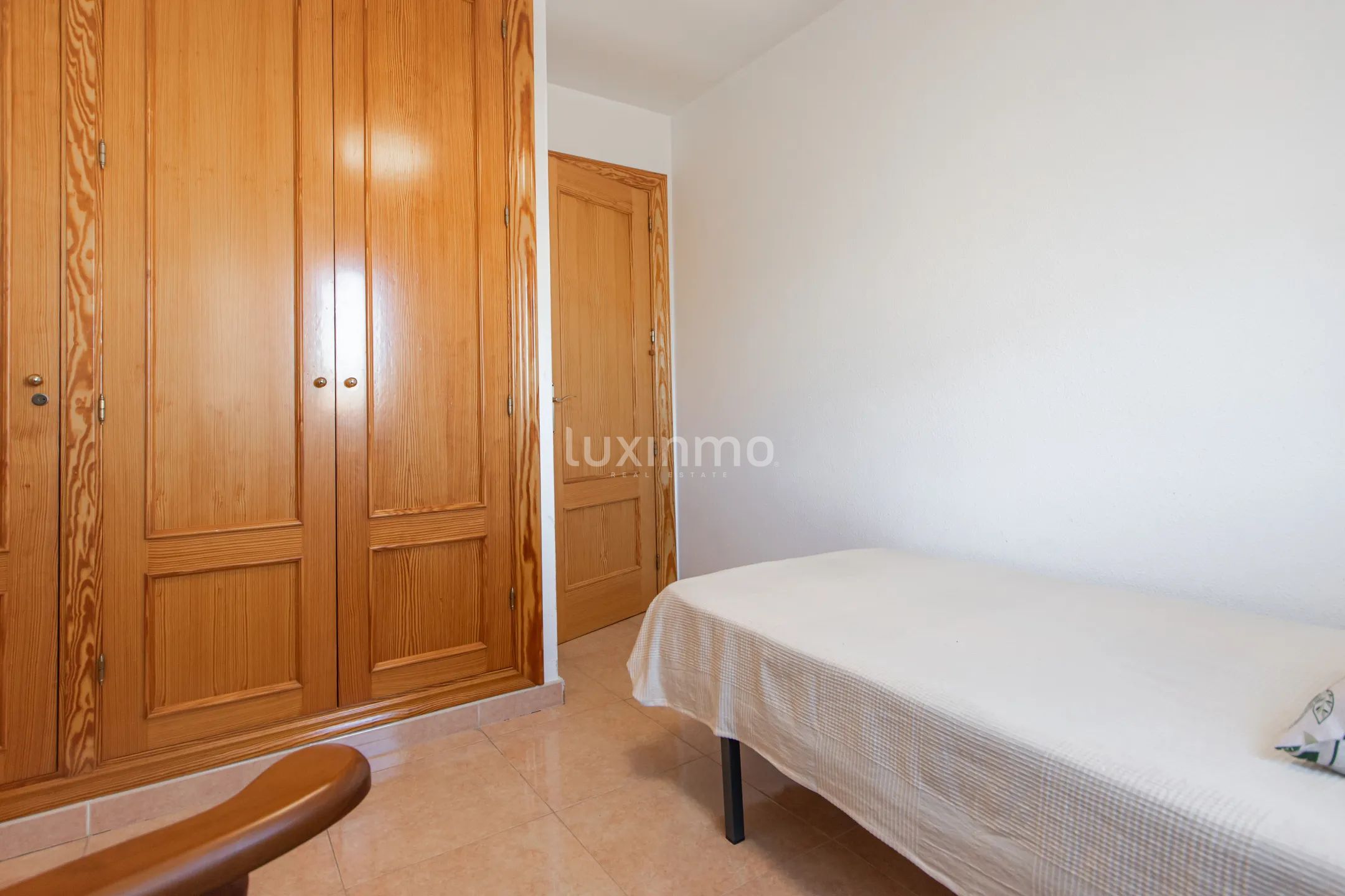 Apartment with sea and mountain views in Altea — photo 9