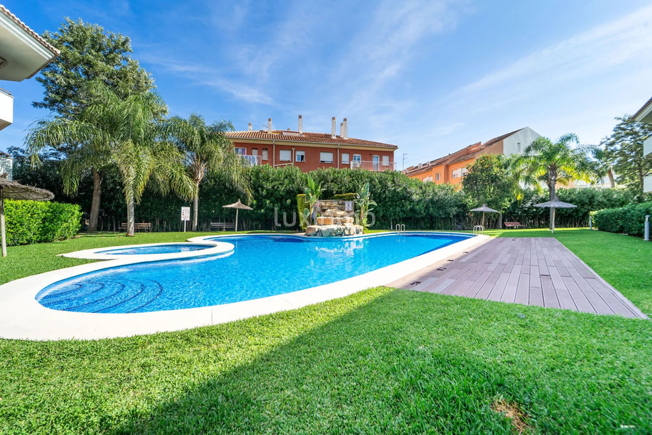 Modern apartment for rent in Javea — photo 12