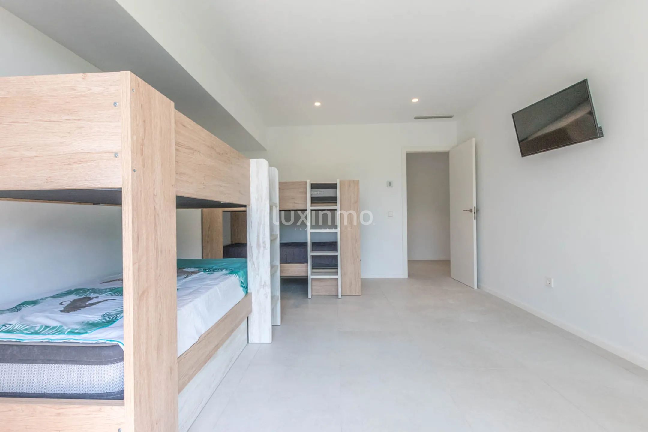 Nueva villa moderna en venta en el corazón de Teulada Moraira — photo 24