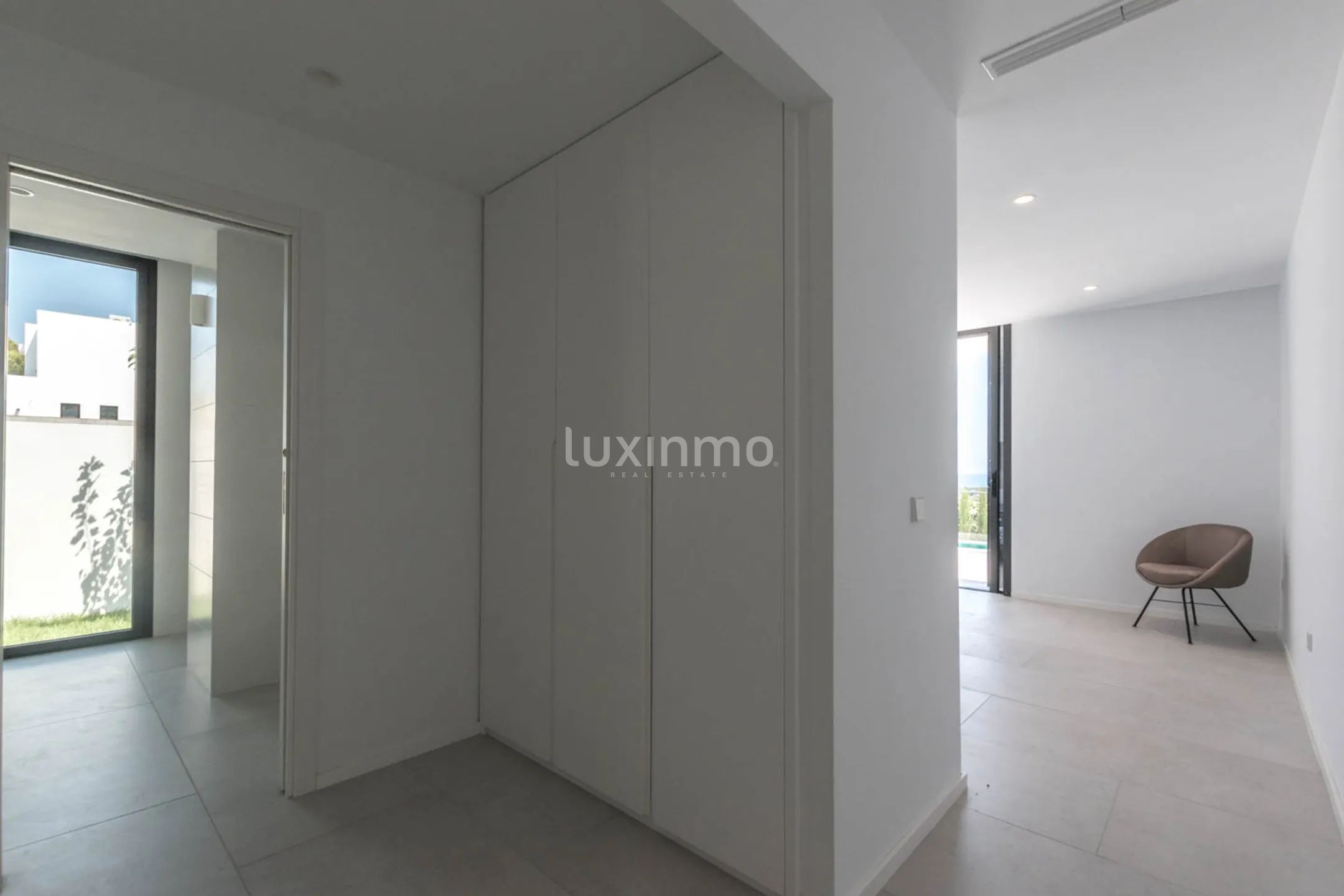 Nueva villa moderna en venta en el corazón de Teulada Moraira — photo 36