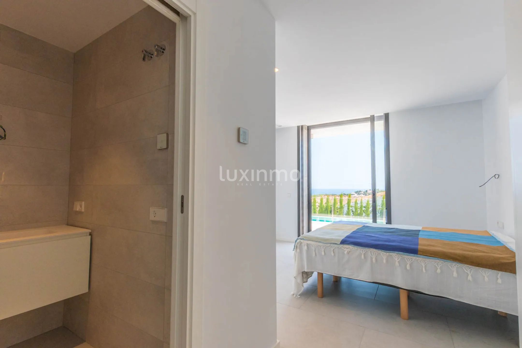 Nueva villa moderna en venta en el corazón de Teulada Moraira — photo 29