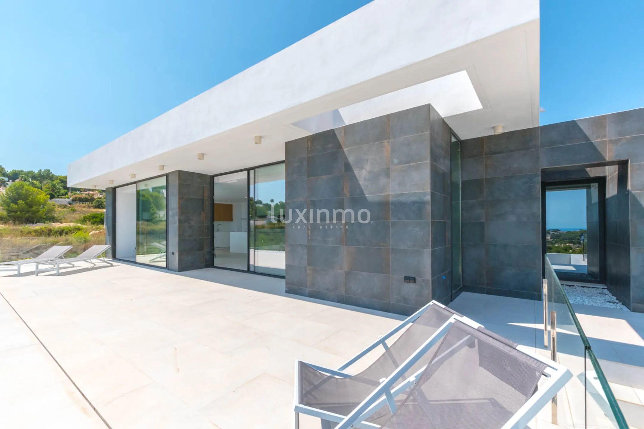 Nueva villa moderna en venta en el corazón de Teulada Moraira — photo 18