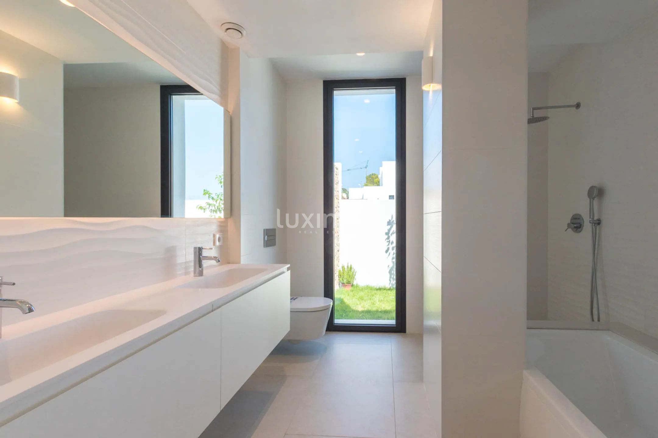 Nueva villa moderna en venta en el corazón de Teulada Moraira — photo 40