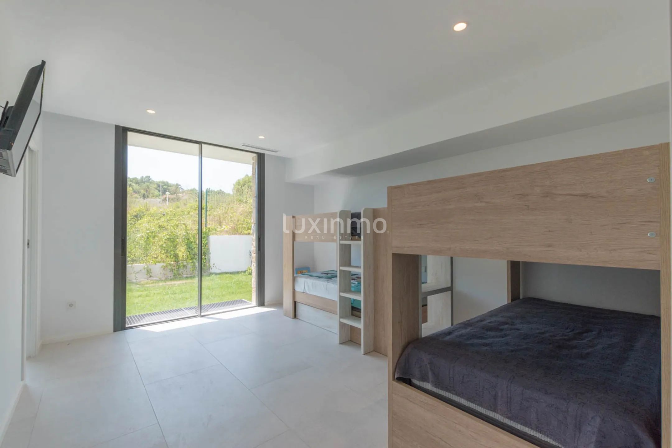 Nueva villa moderna en venta en el corazón de Teulada Moraira — photo 23