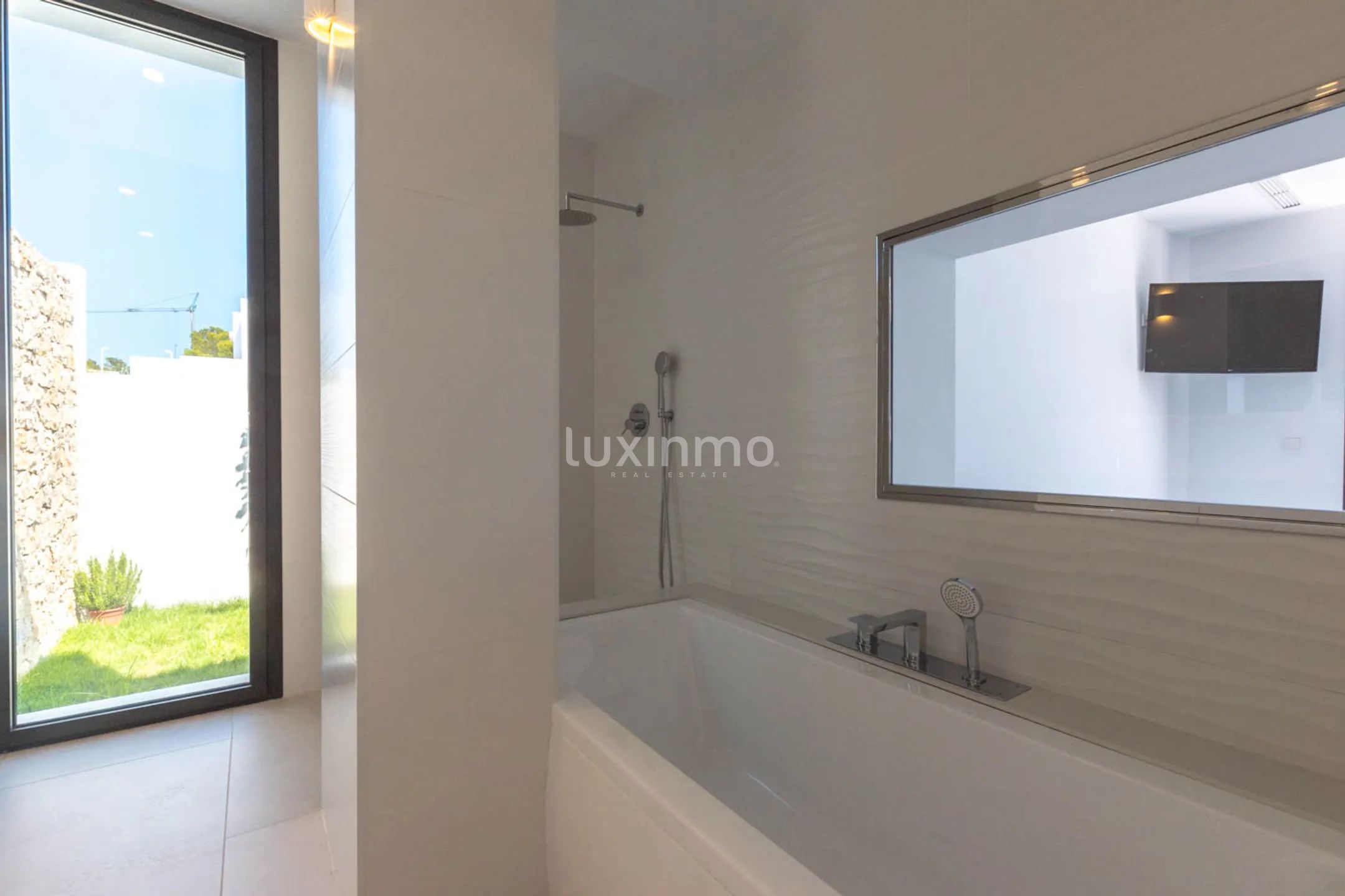 Nueva villa moderna en venta en el corazón de Teulada Moraira — photo 37