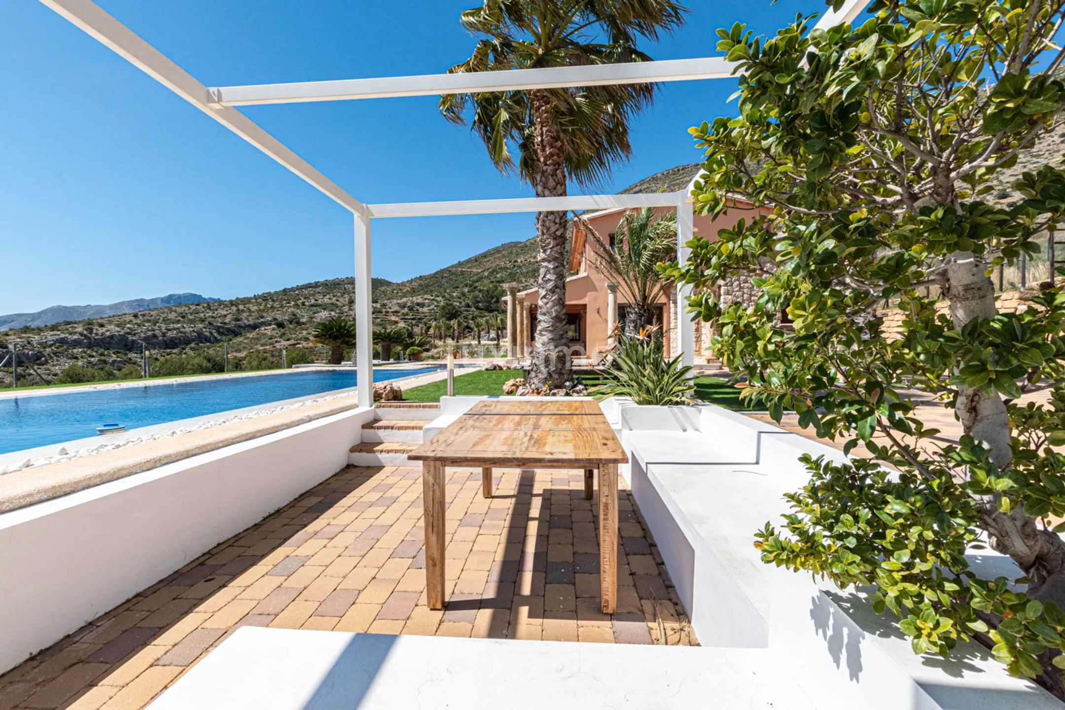 Villa rústica de alquiler de larga temporada con vistas al mar y a la montaña en Benissa — photo 7