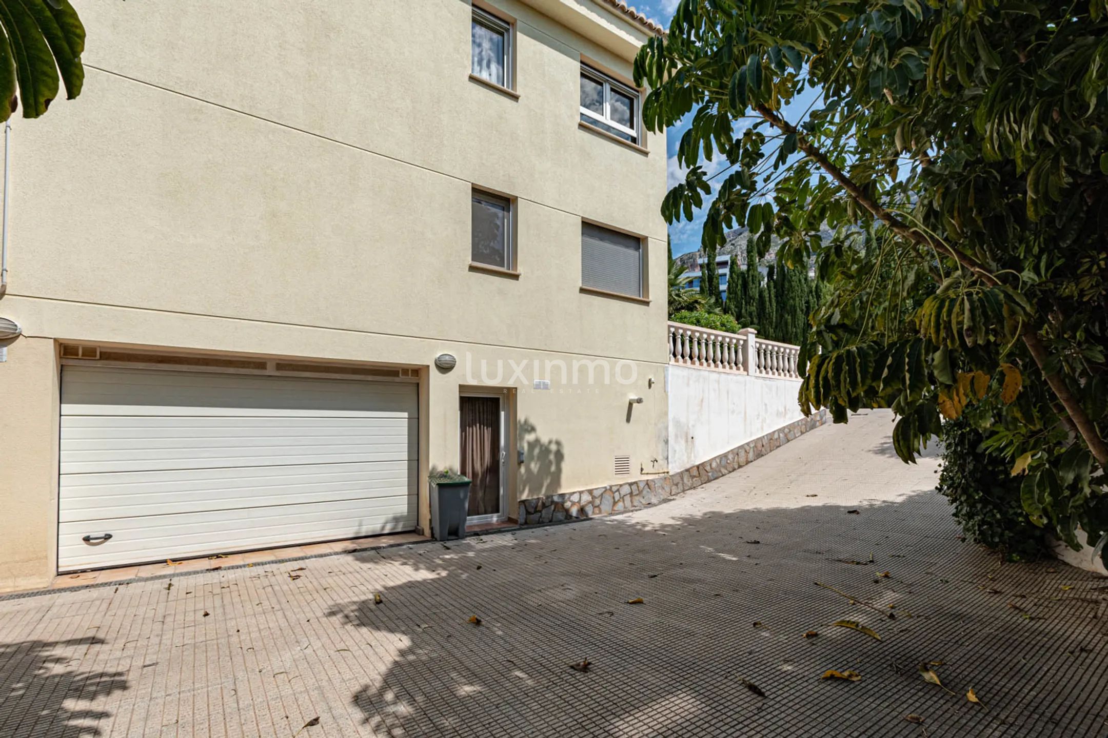 Villa med hage og basseng i et rolig område i Altea — photo 3