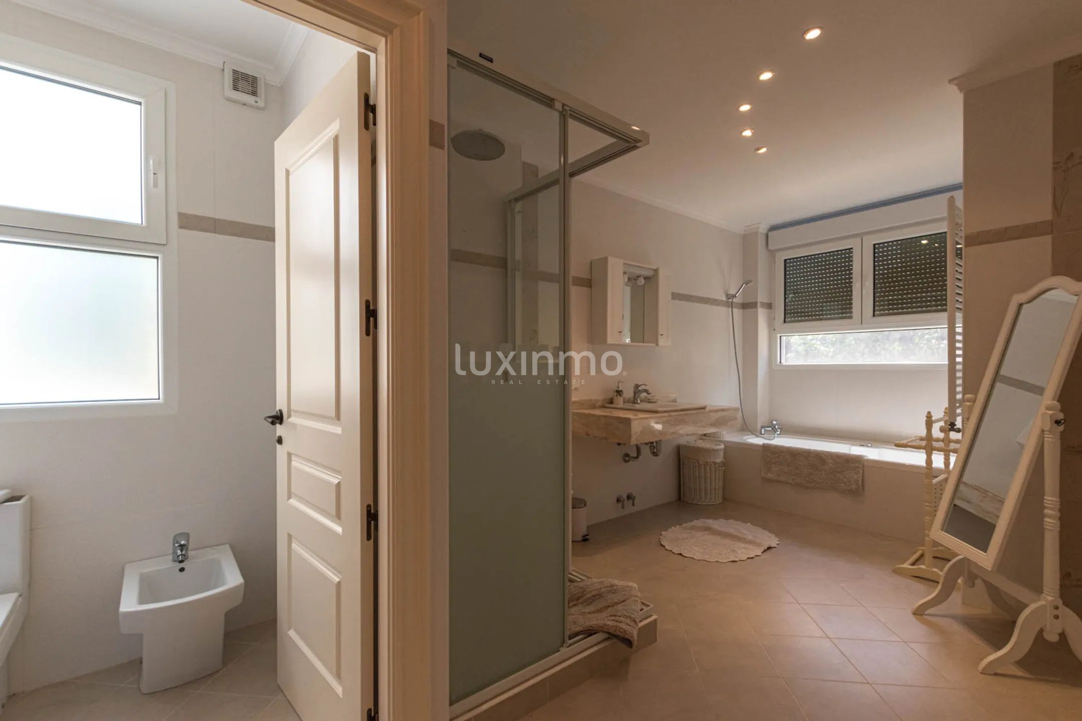 Villa med hage og basseng i et rolig område i Altea — photo 27