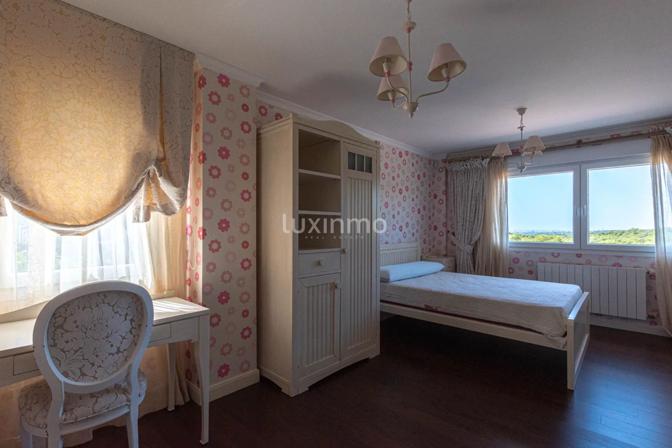 Вилла с садом и бассейном в тихом районе в Алтее — photo 35