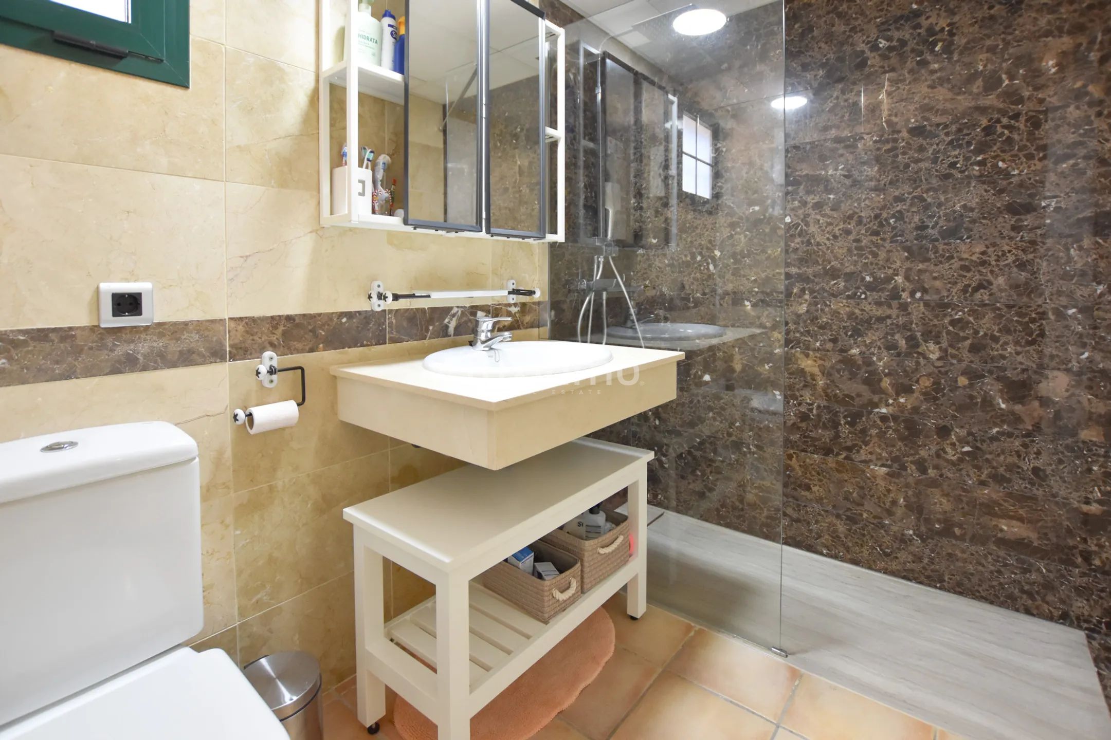 Flat for rent with sea view in Masсarat — photo 20