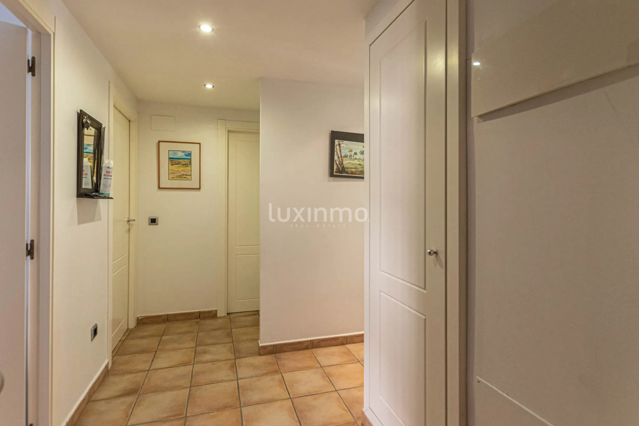 Flat for rent with sea view in Masсarat — photo 14