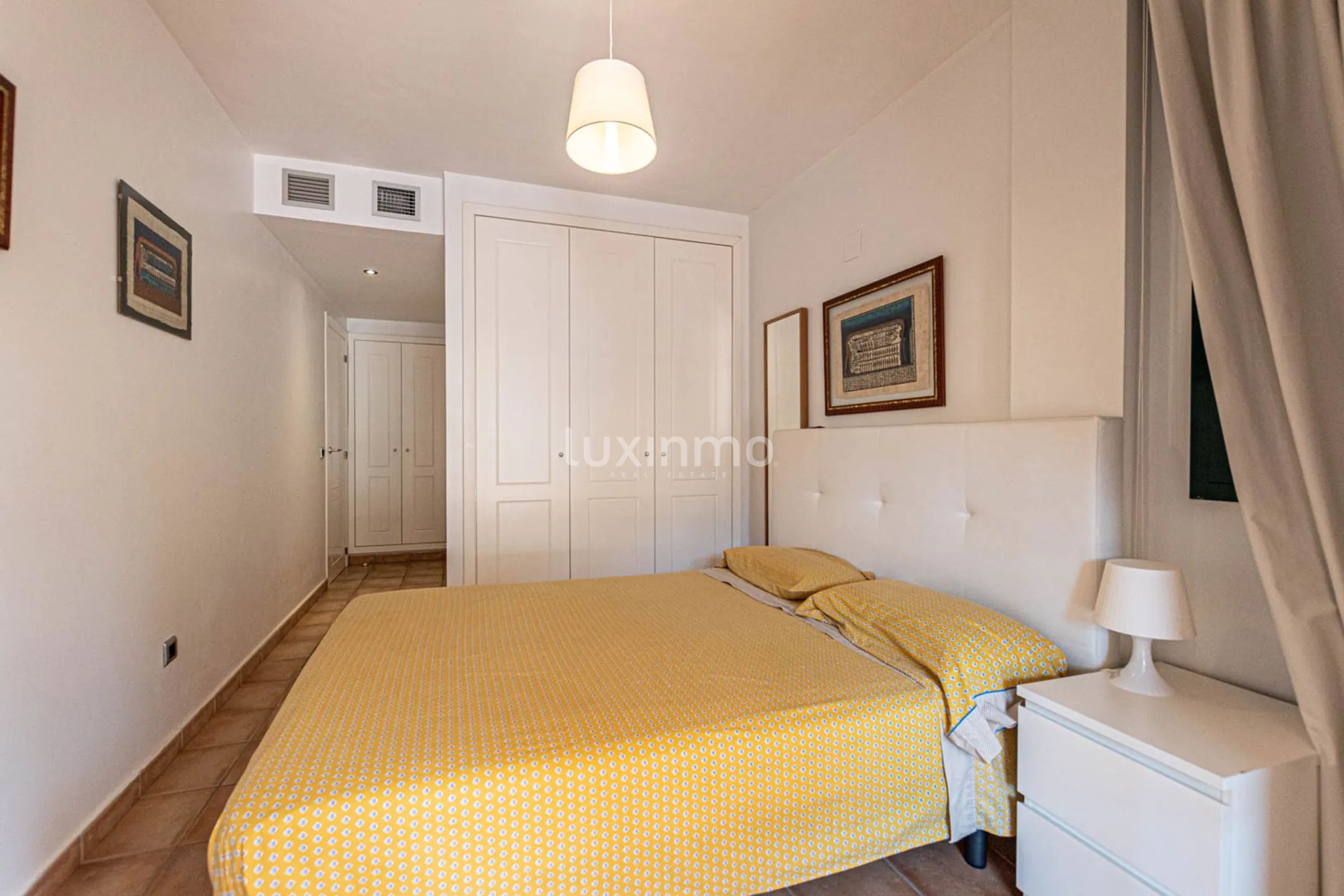 Flat for rent with sea view in Masсarat — photo 19