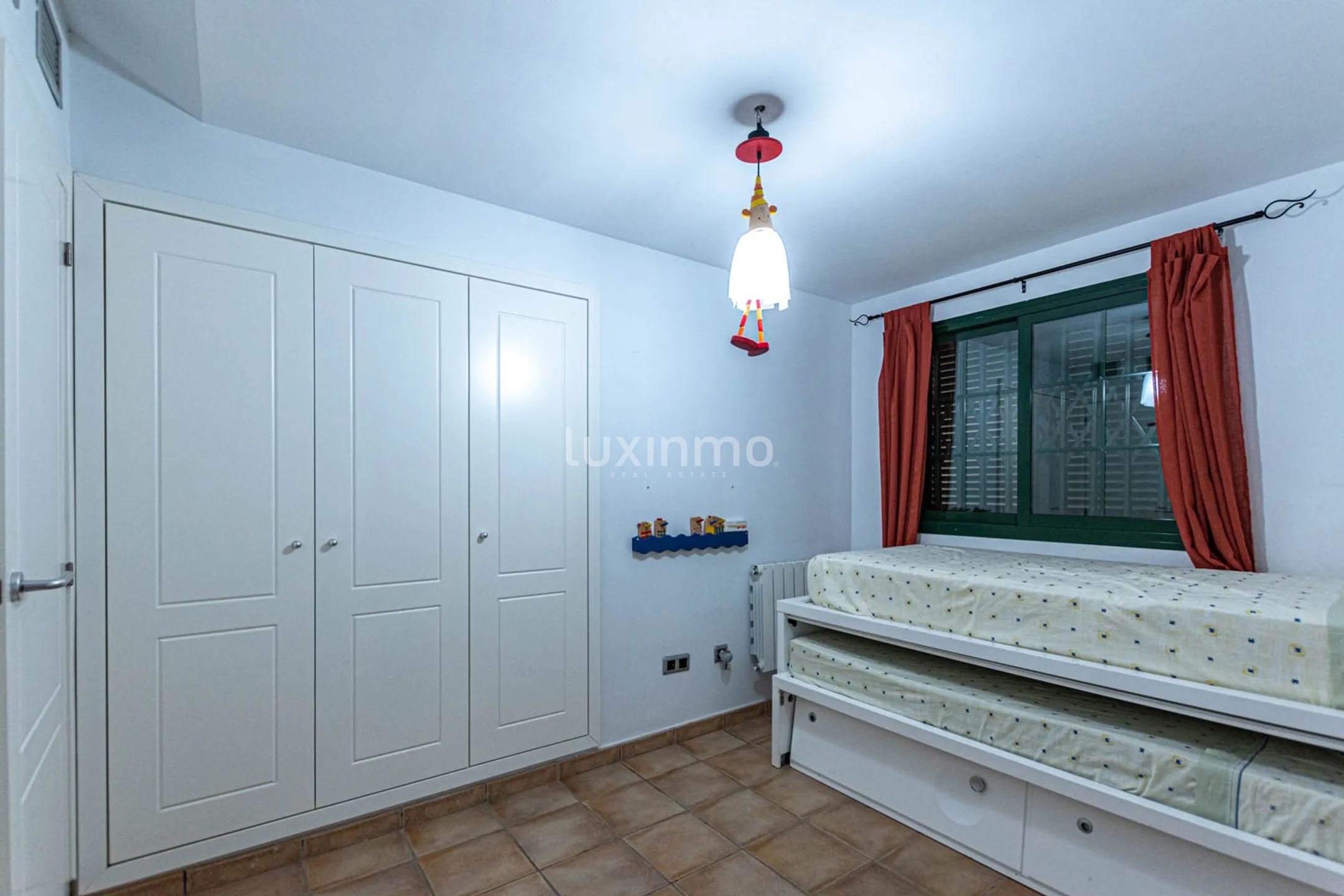 Flat for rent with sea view in Masсarat — photo 23