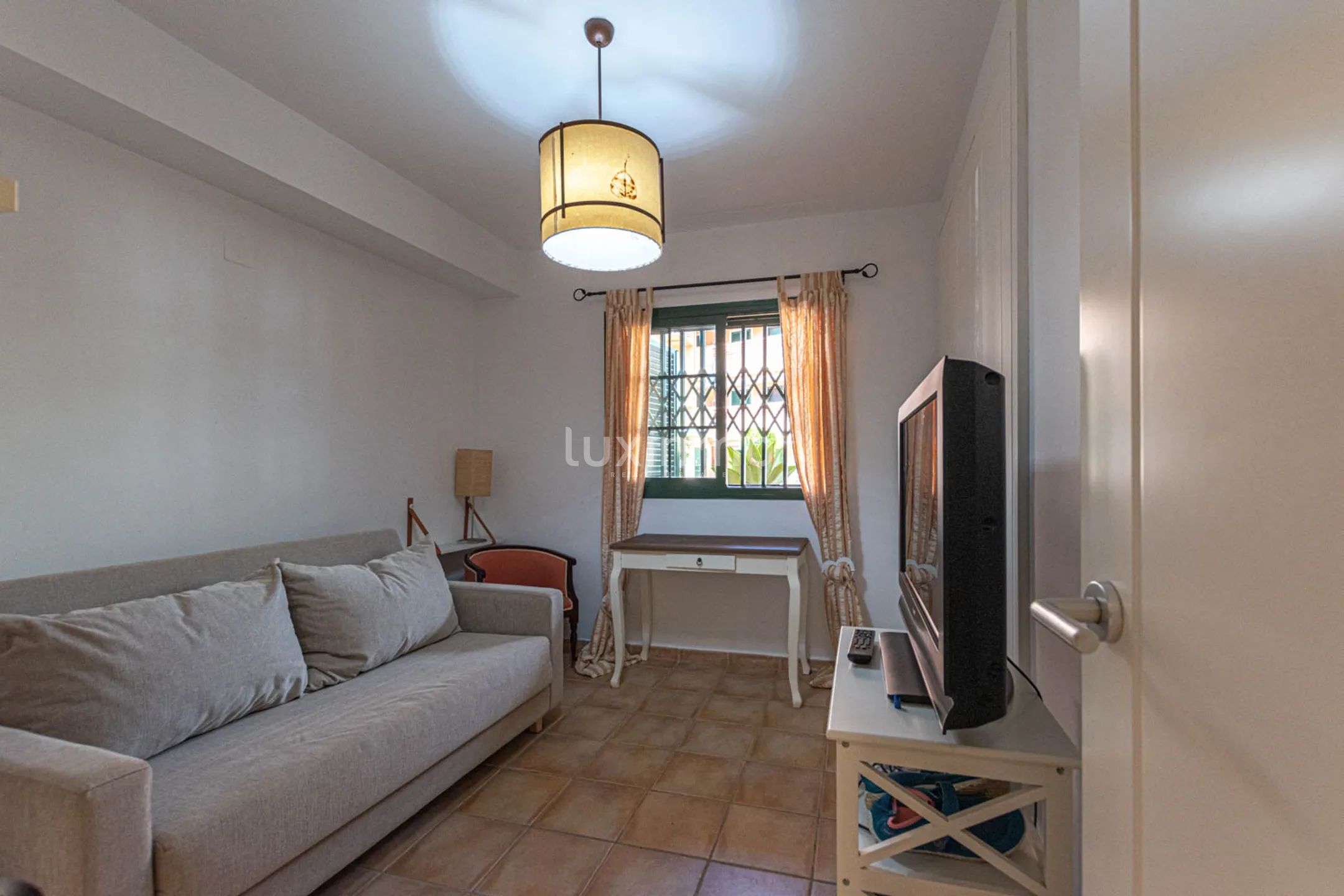 Flat for rent with sea view in Masсarat — photo 21