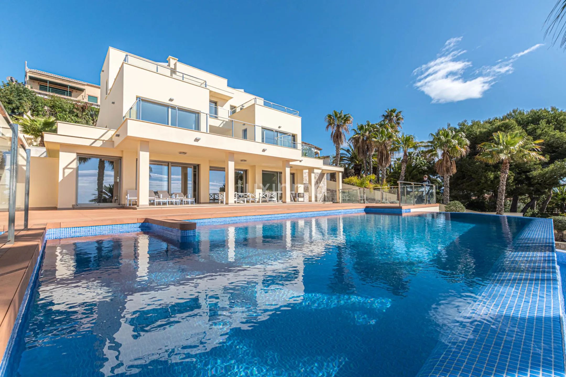 Nowa luksusowa willa na sprzedaż w urbanizacji Moraira — photo 1