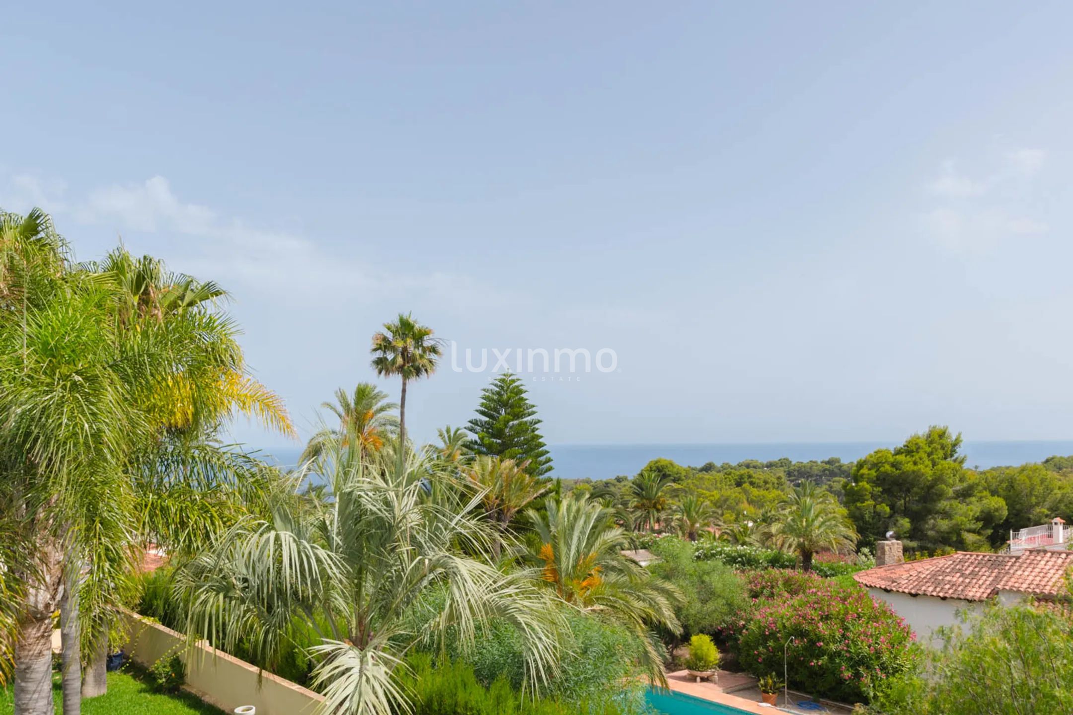 Villa in einer ruhigen Gegend von Benissa Alicante gelegen — photo 33