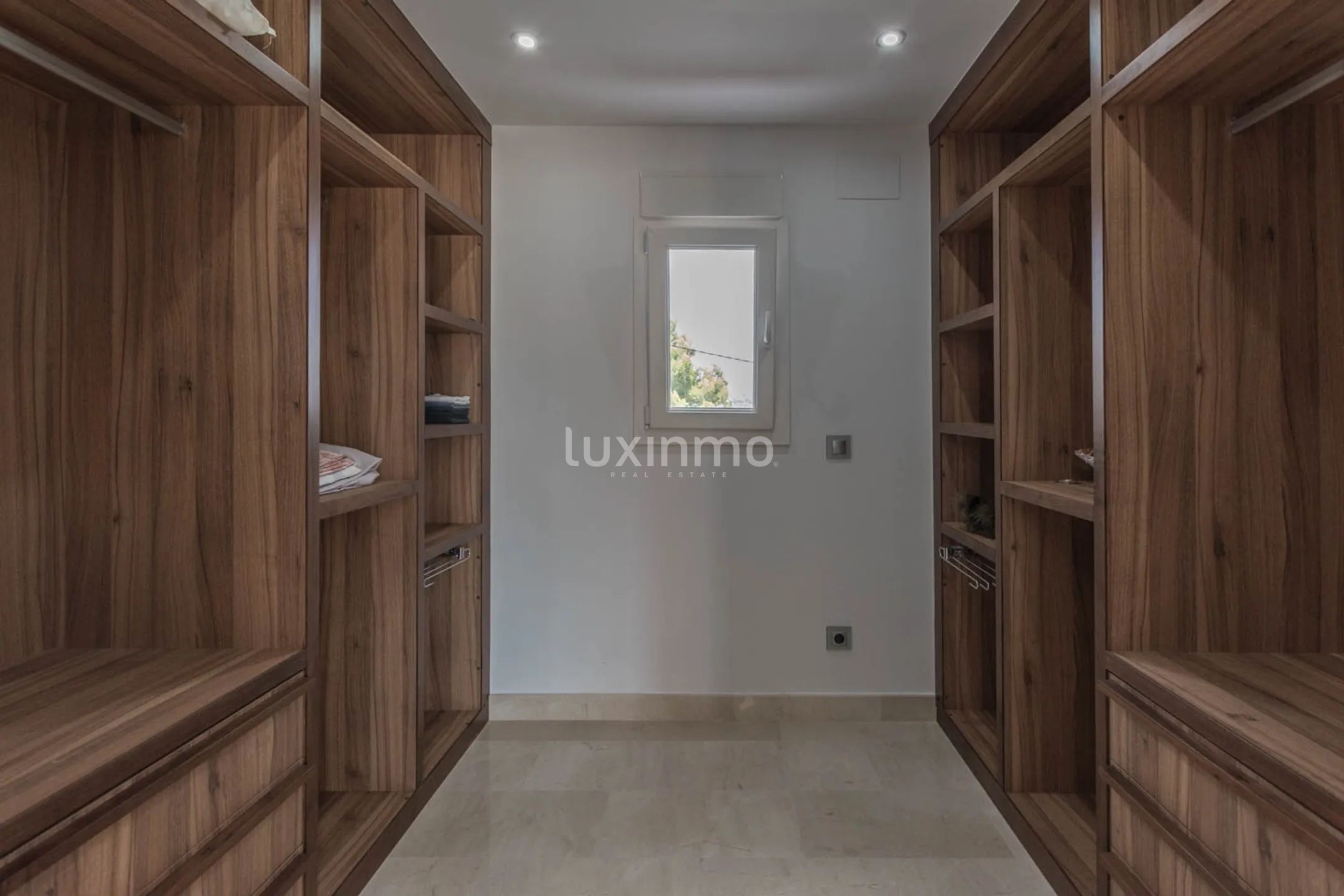 Villa in einer ruhigen Gegend von Benissa Alicante gelegen — photo 29