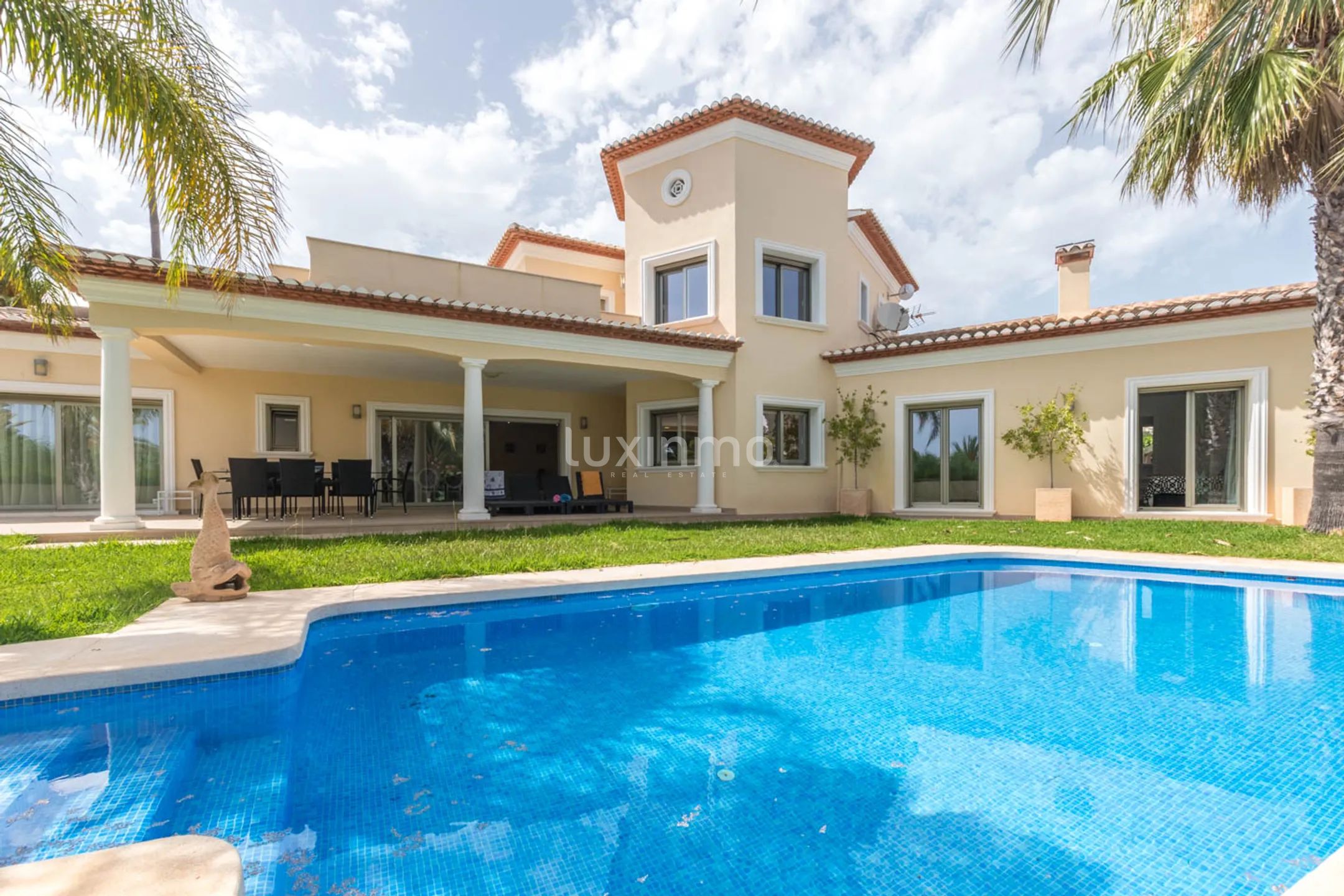 Villa located in a quiet area of Benissa Alicante