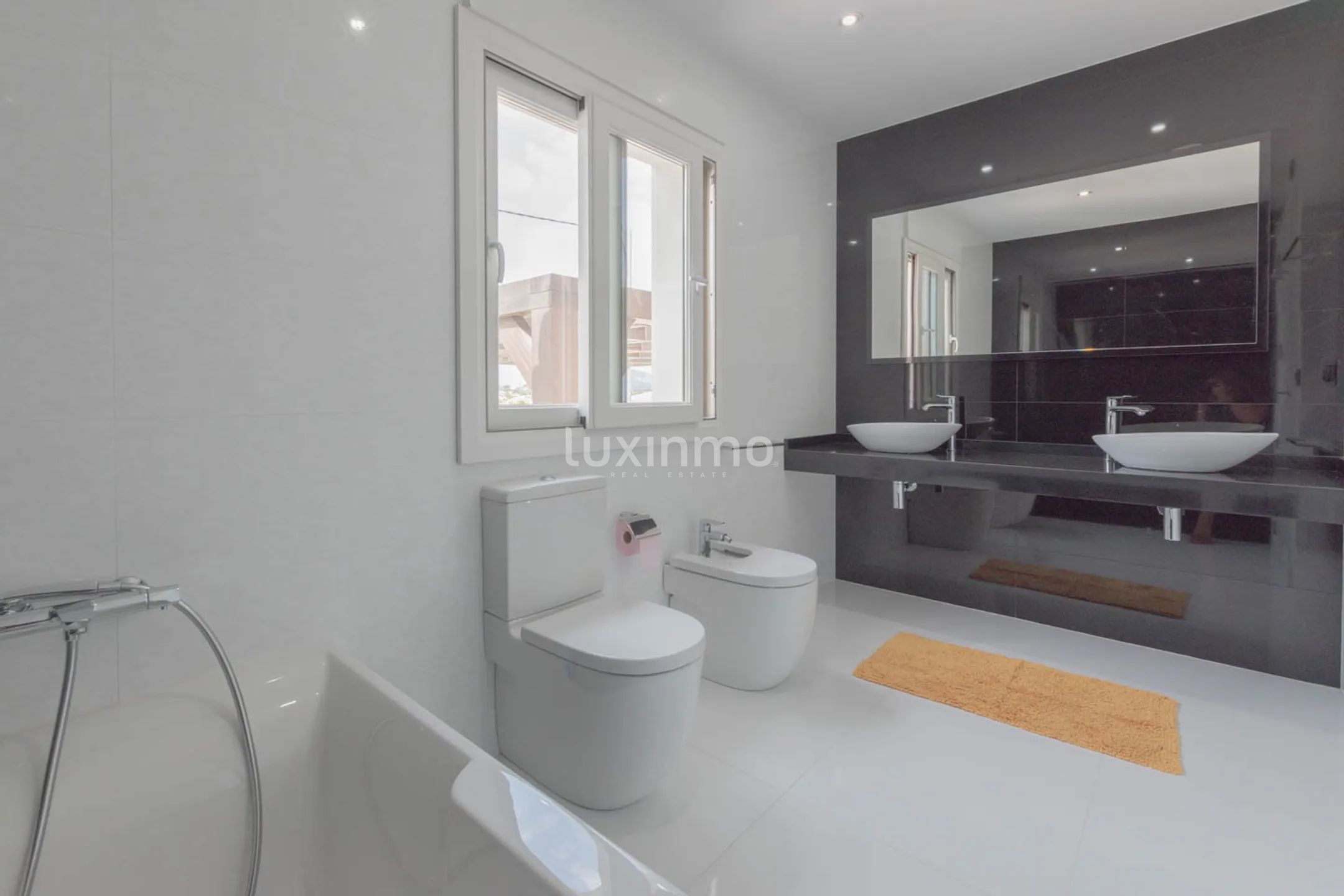 Villa in einer ruhigen Gegend von Benissa Alicante gelegen — photo 26