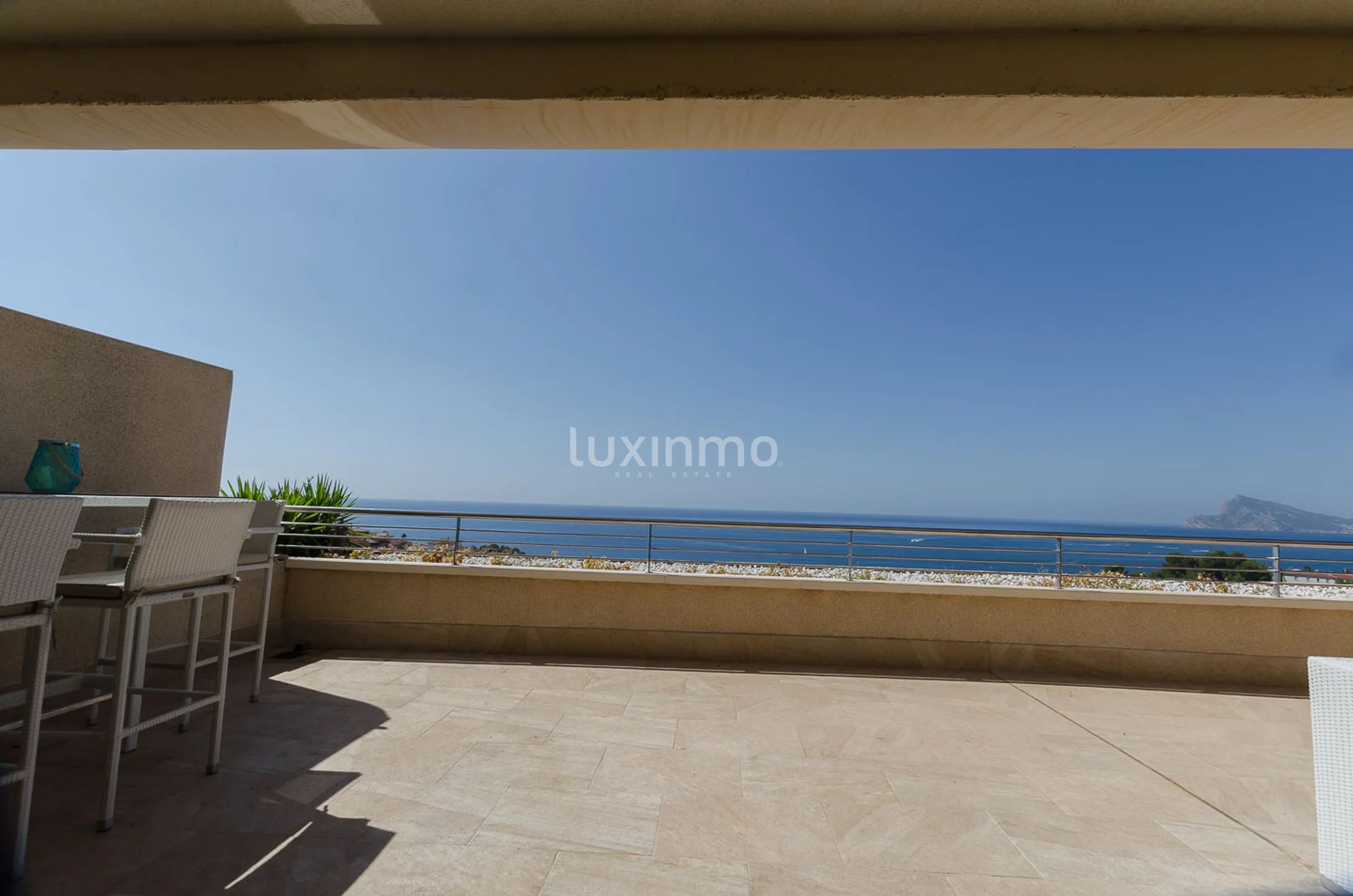 Se vende apartamento reformado con fantásticas vistas al mar — photo 21