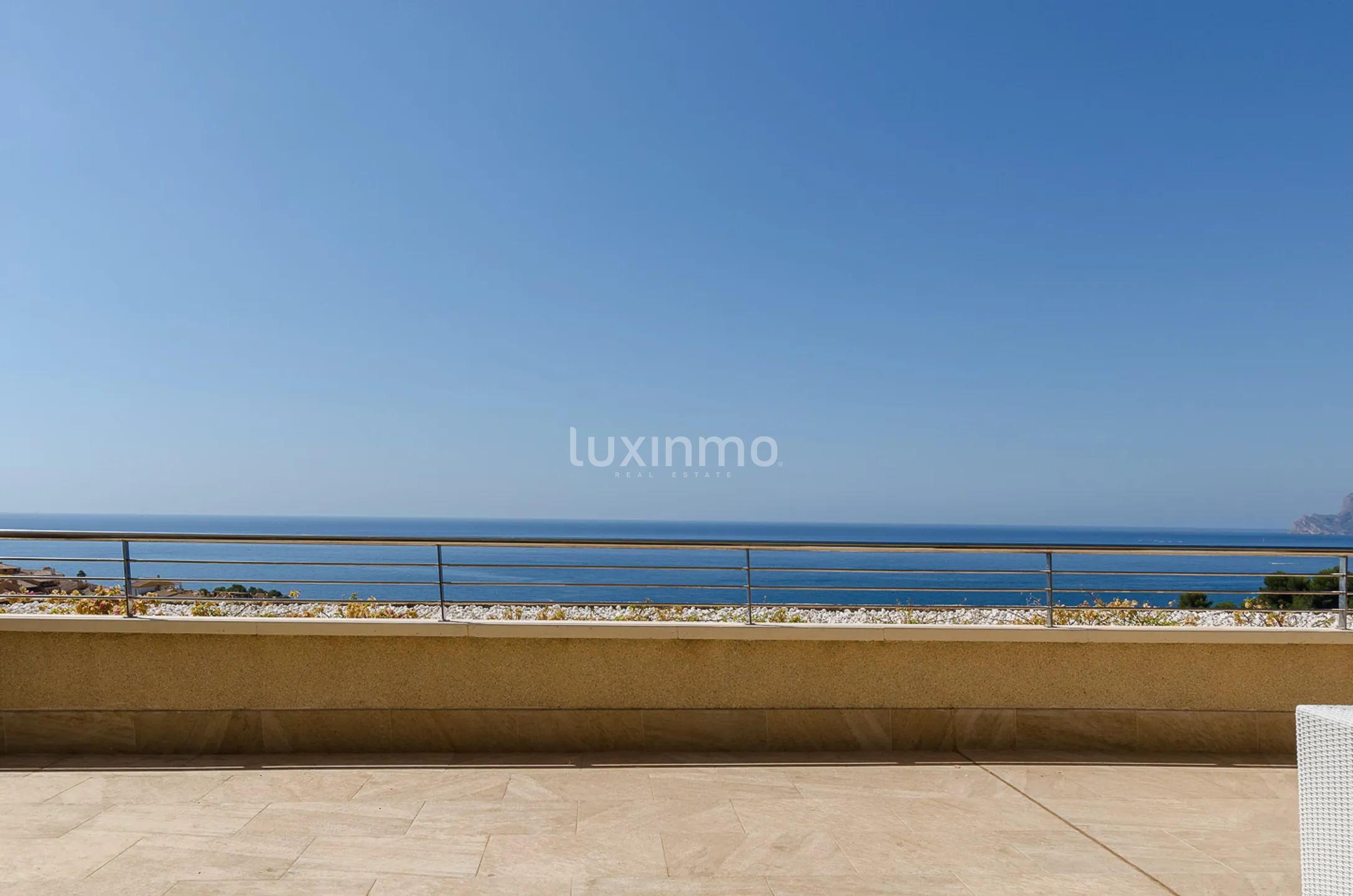 Se vende apartamento reformado con fantásticas vistas al mar — photo 30