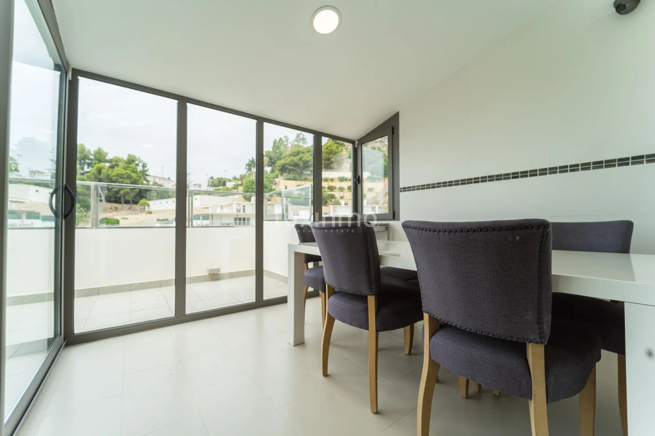 Penthouse on the first beach line overlooking the sea in Altea — photo 19