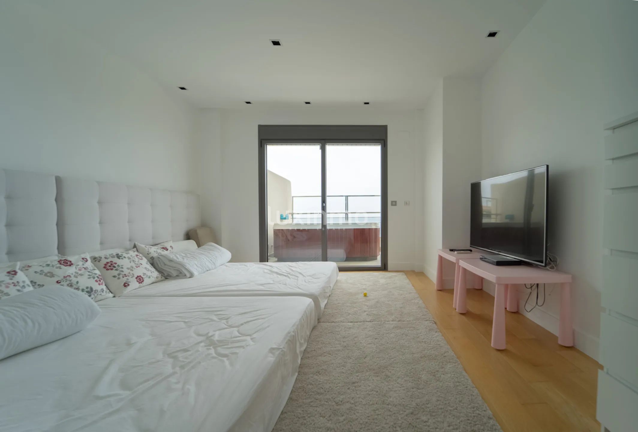 Penthouse on the first beach line overlooking the sea in Altea — photo 20