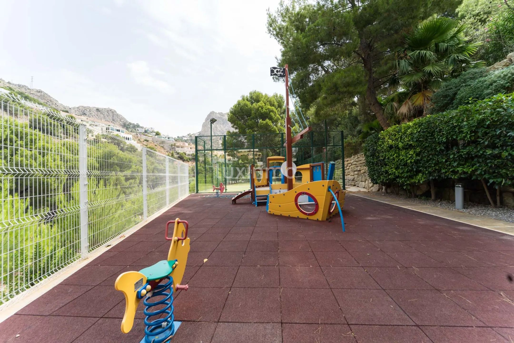 Penthouse on the first beach line overlooking the sea in Altea — photo 38
