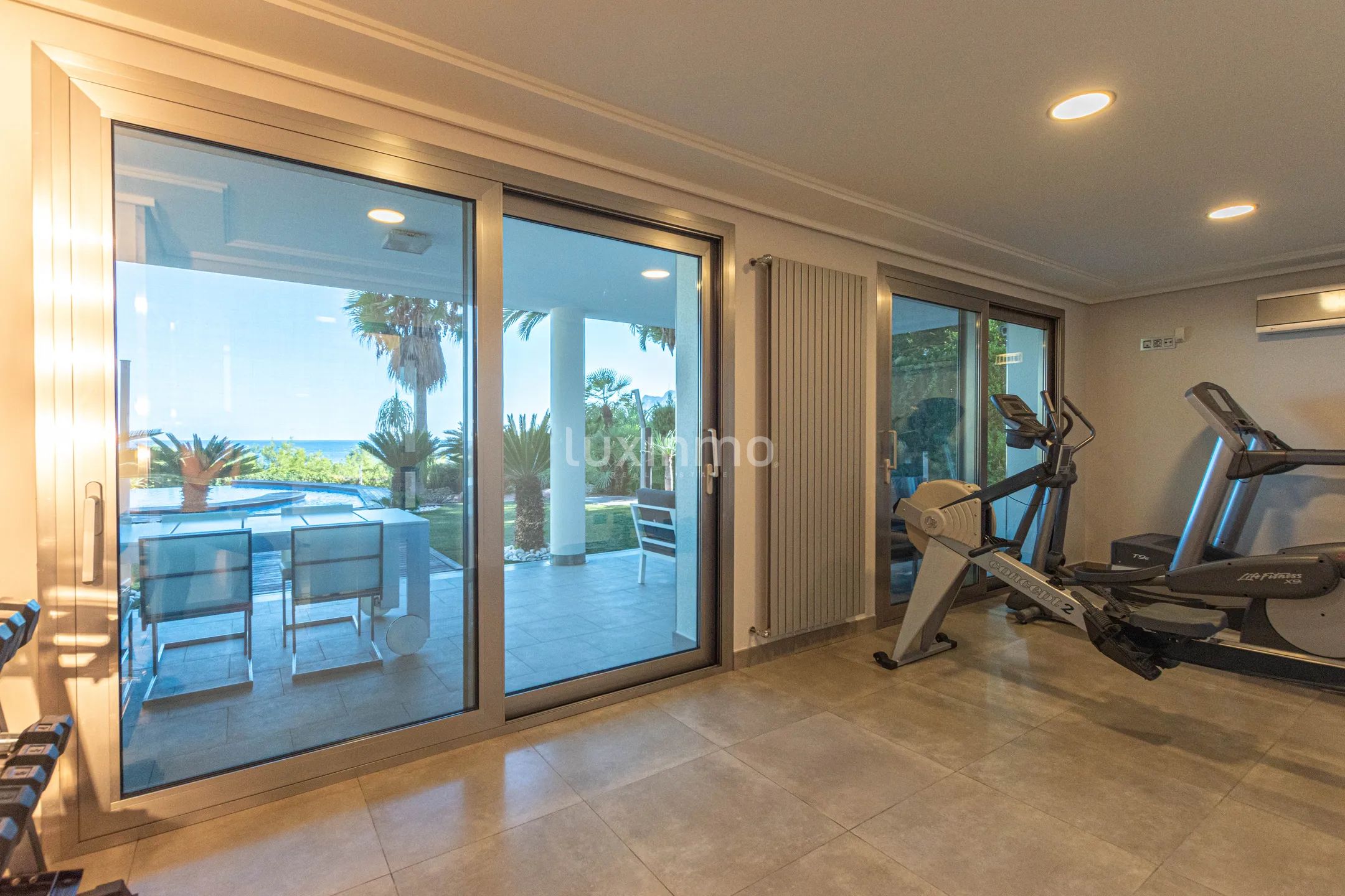 Продается вилла на побережье Кальпе с открытым видом на море — photo 44