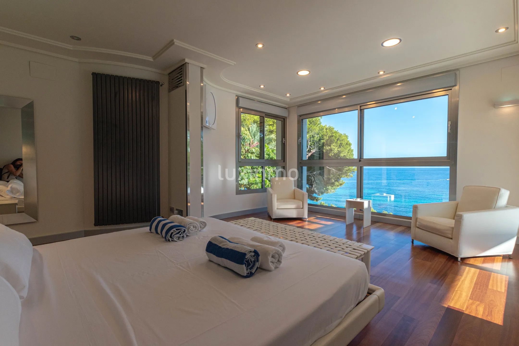 Продается вилла на побережье Кальпе с открытым видом на море — photo 32