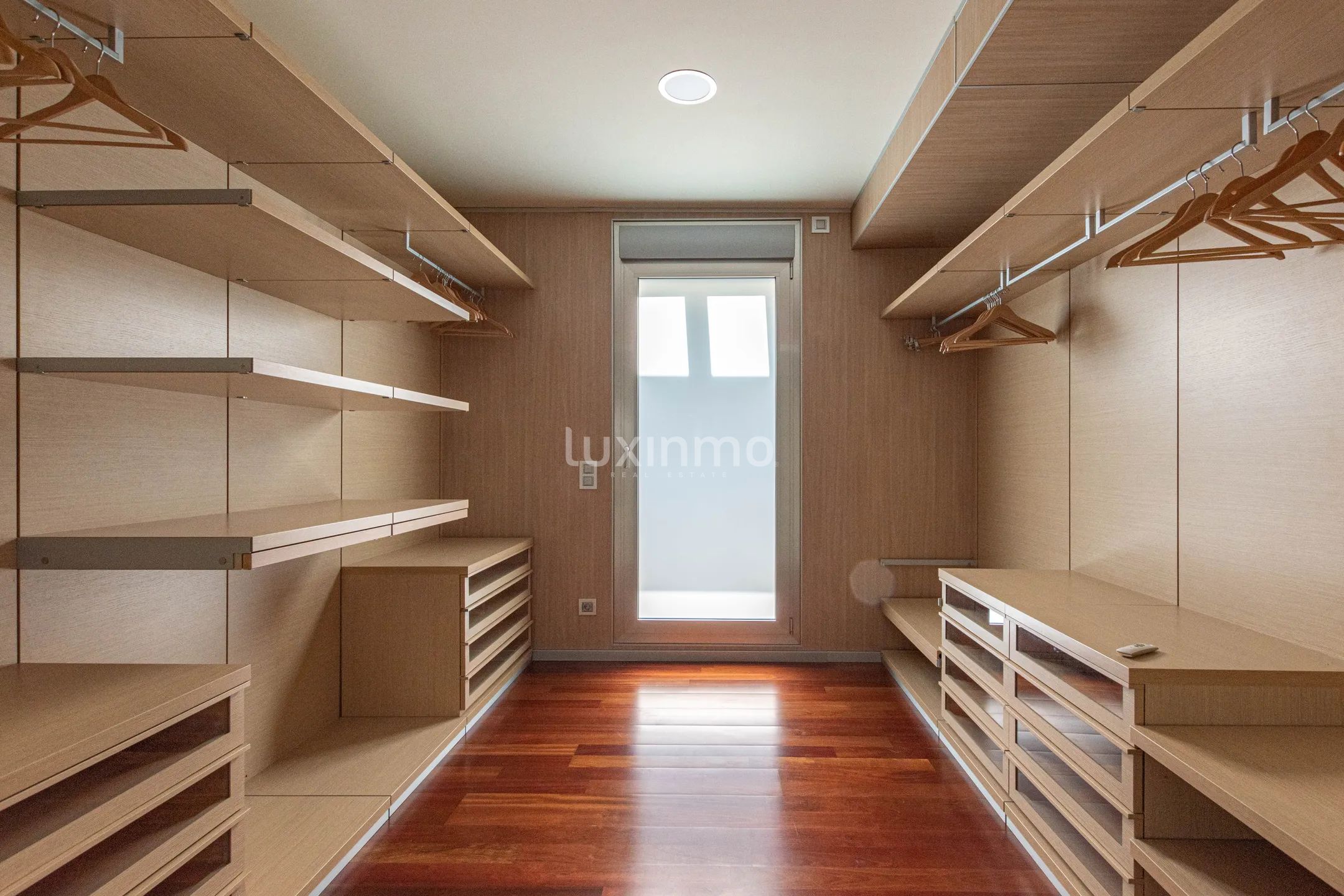 Продается вилла на побережье Кальпе с открытым видом на море — photo 34