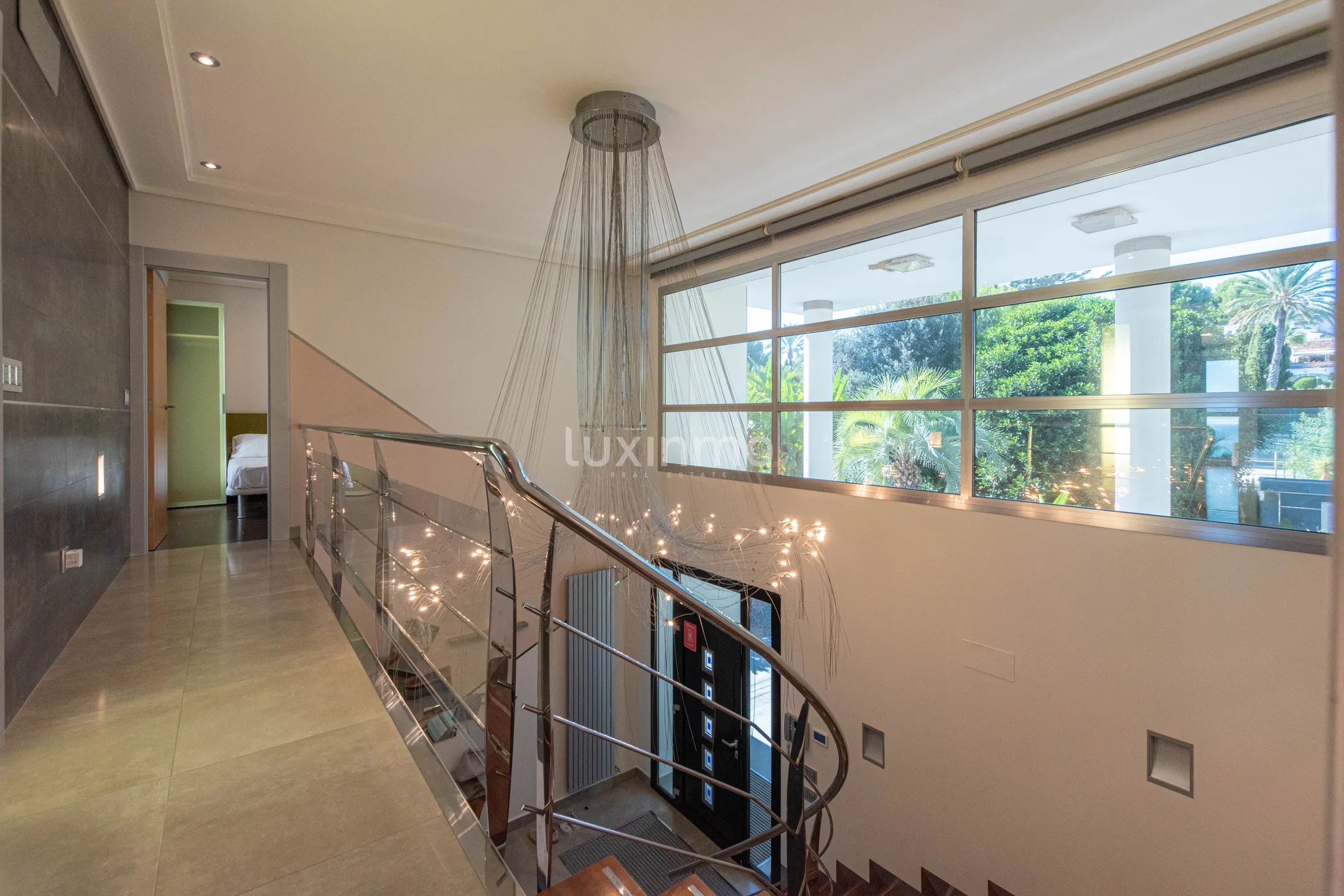 Продается вилла на побережье Кальпе с открытым видом на море — photo 24