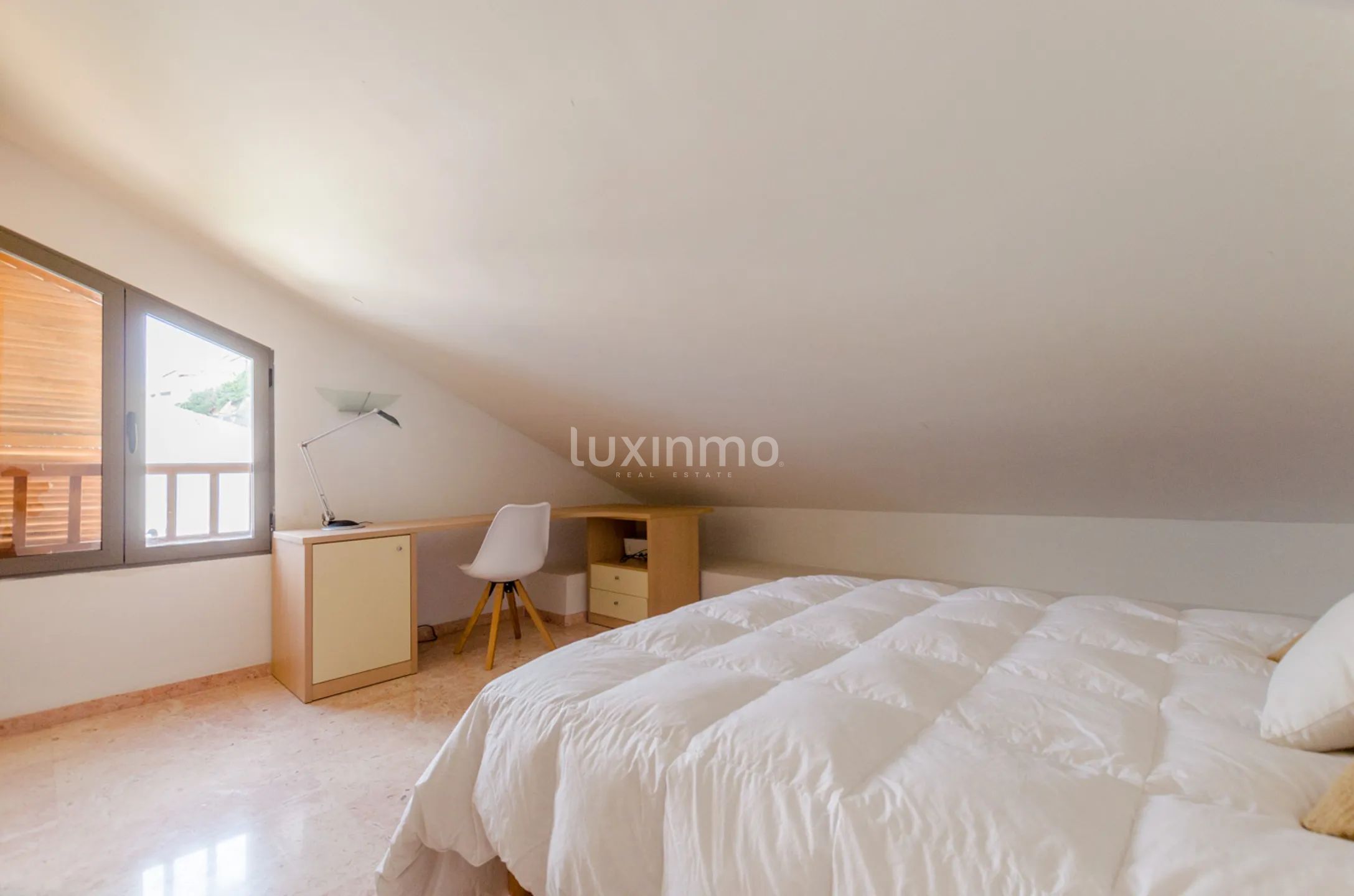 Se vende ático de lujo en Marina Greenwich Campomanes — photo 14