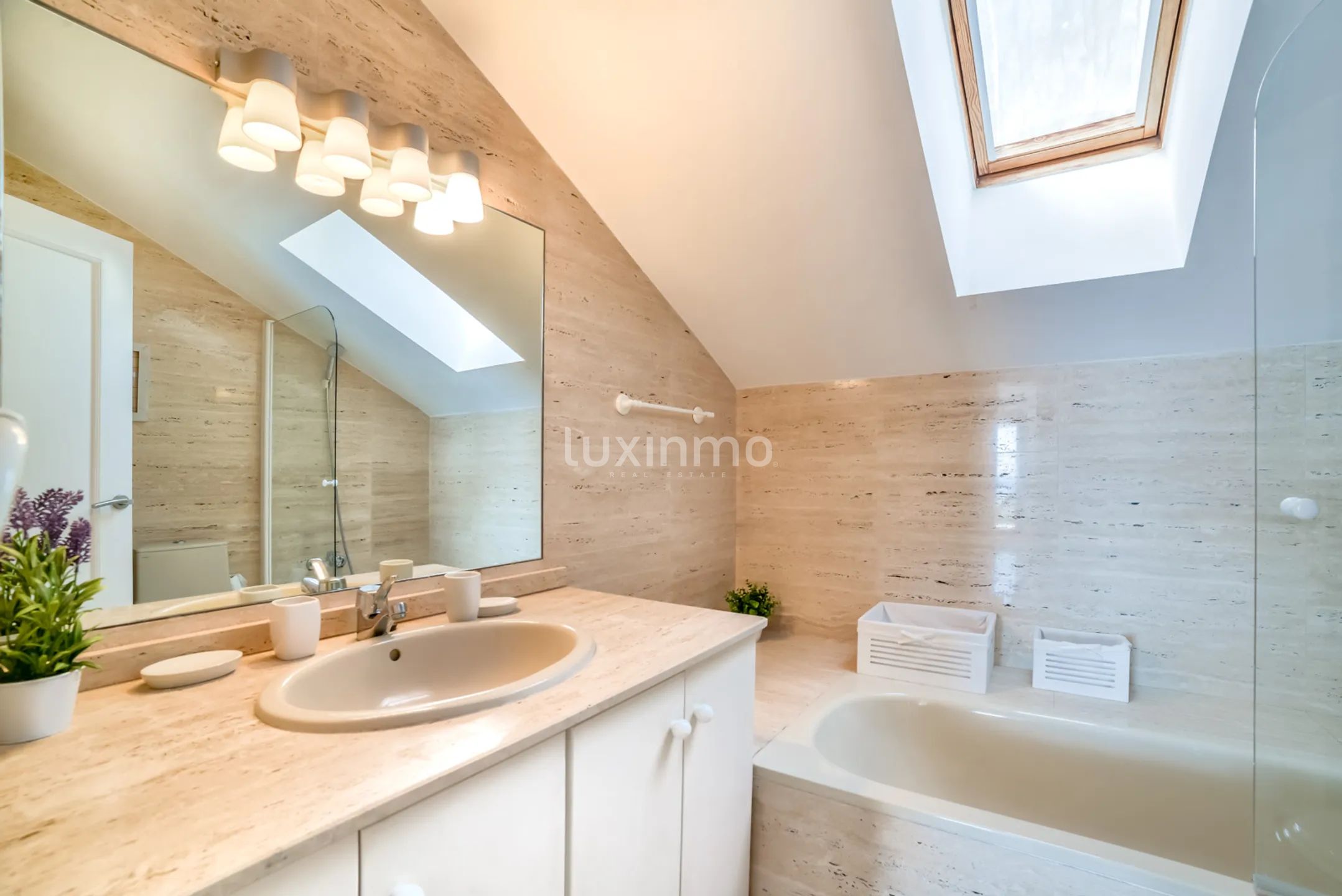 Se vende ático de lujo en Marina Greenwich Campomanes — photo 18