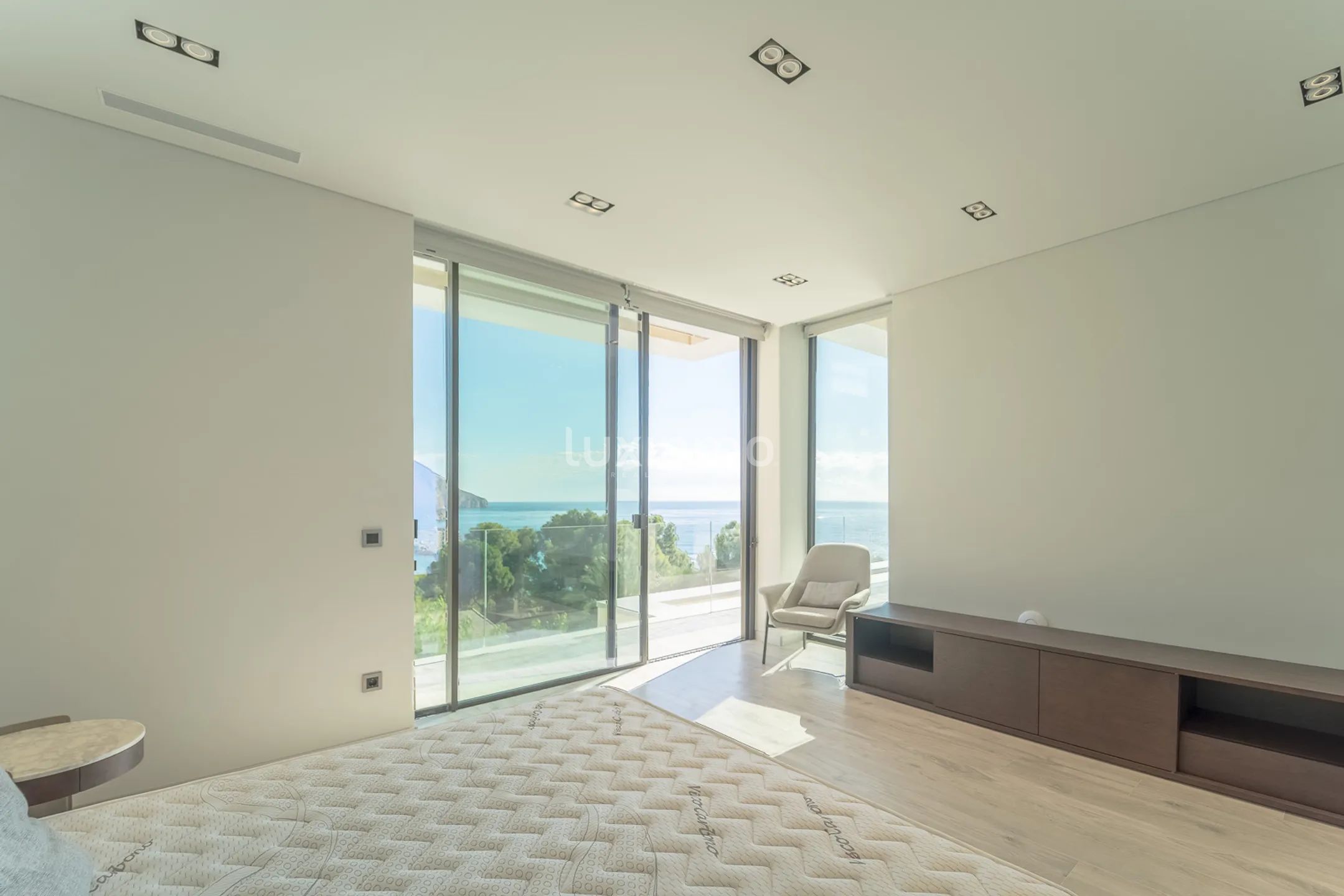 A new modern villa with sea views for sale in Altea — photo 19