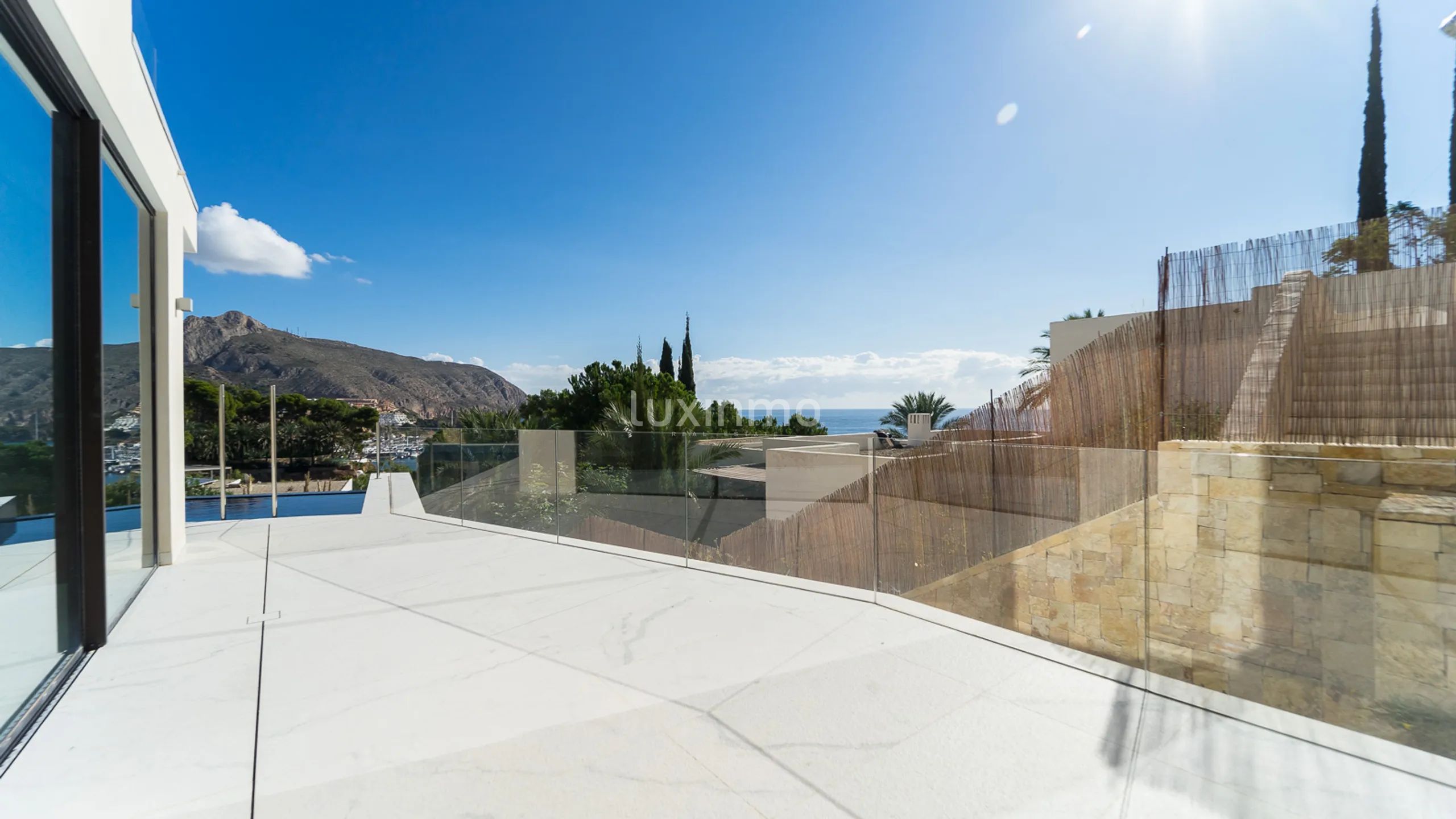 A new modern villa with sea views for sale in Altea — photo 41