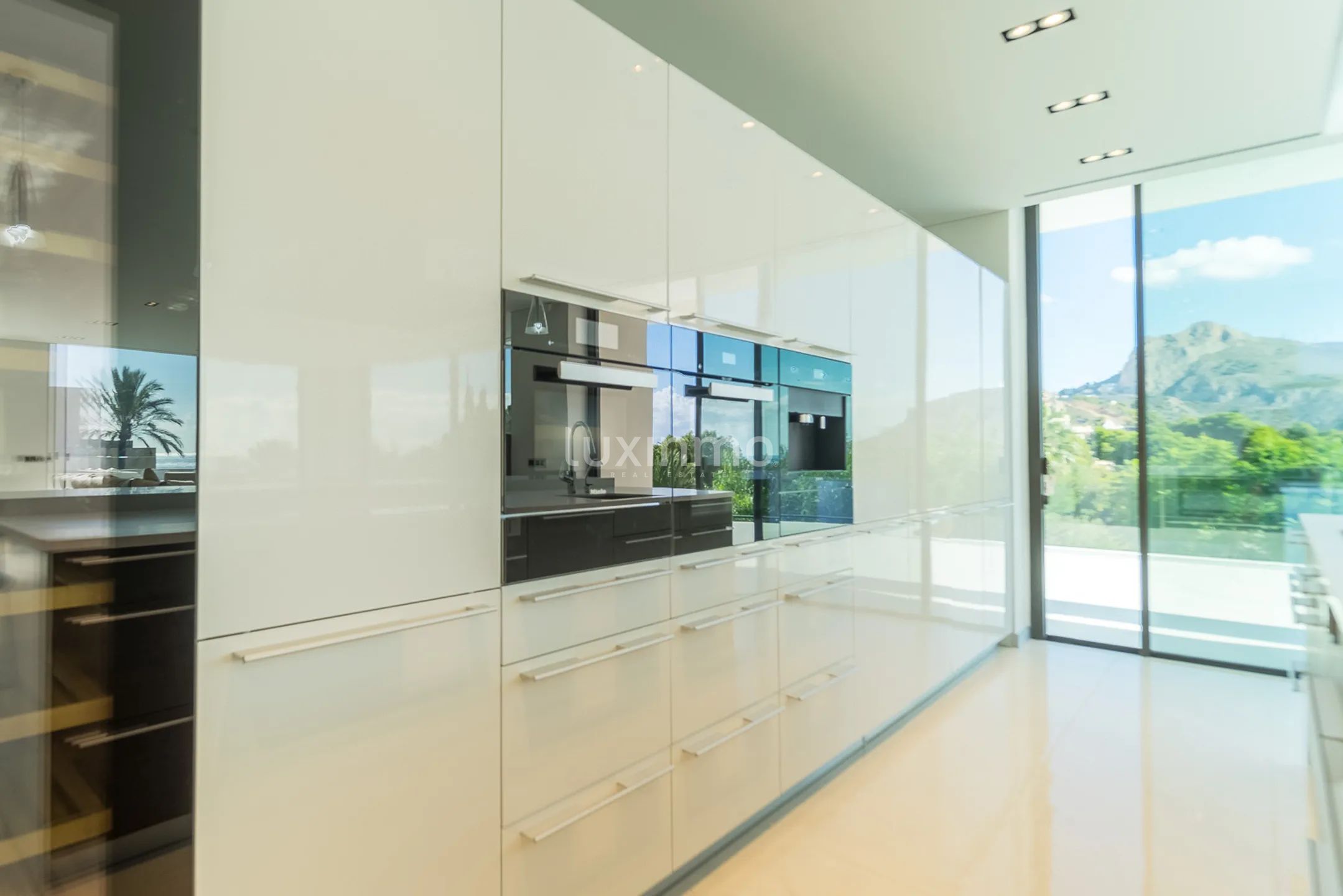 A new modern villa with sea views for sale in Altea — photo 13